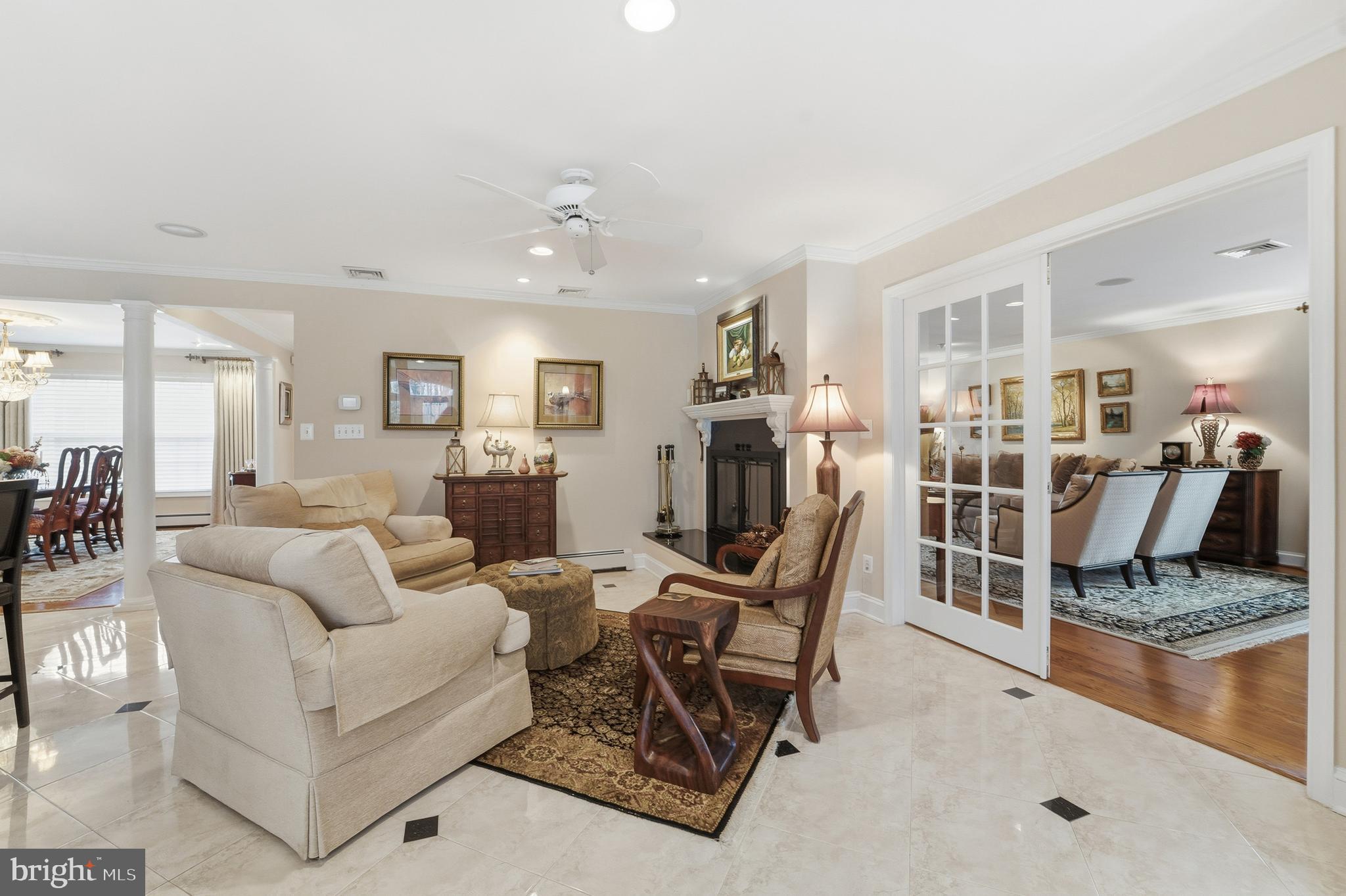 RIVERSIDE MANOR - Residential