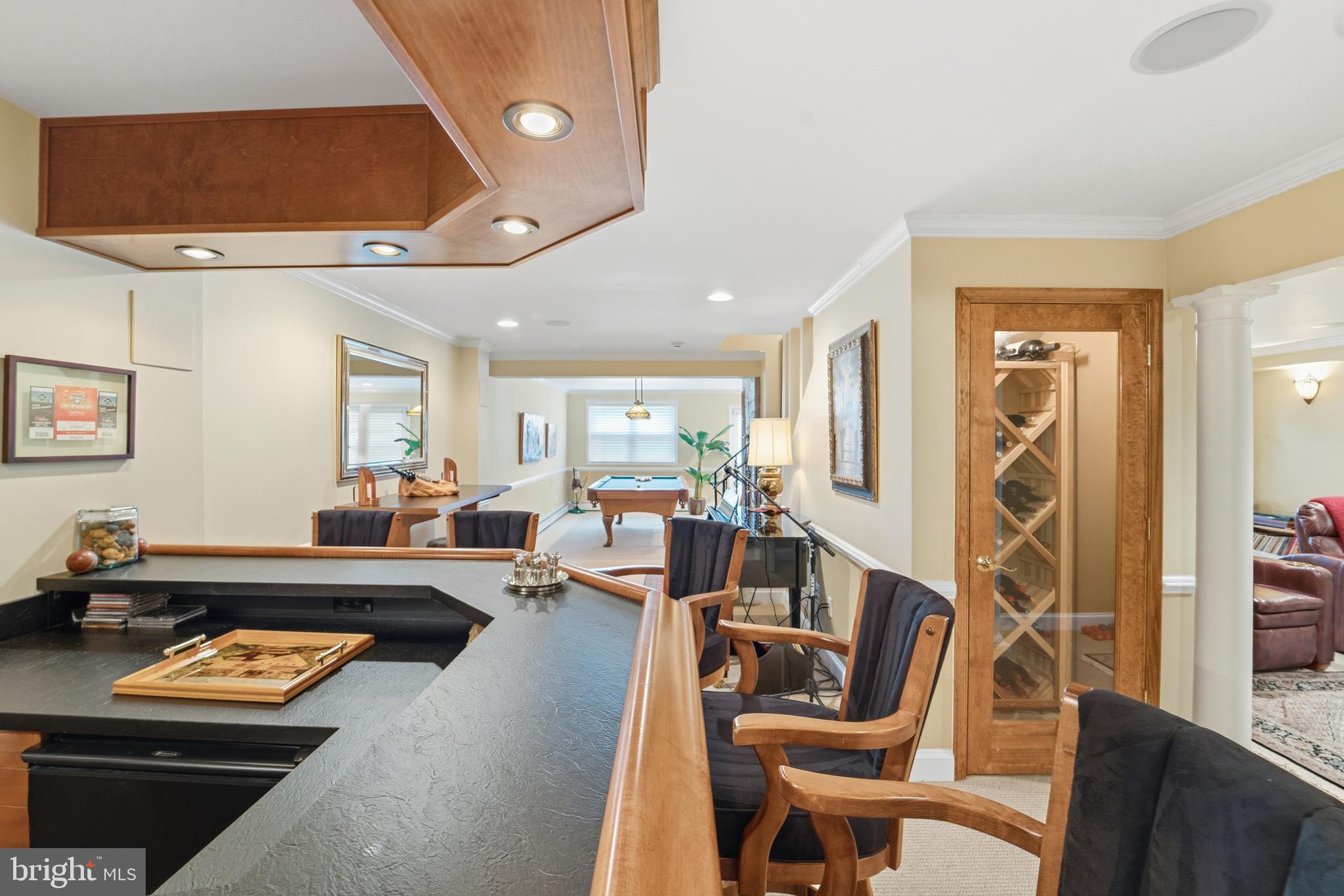 RIVERSIDE MANOR - Residential