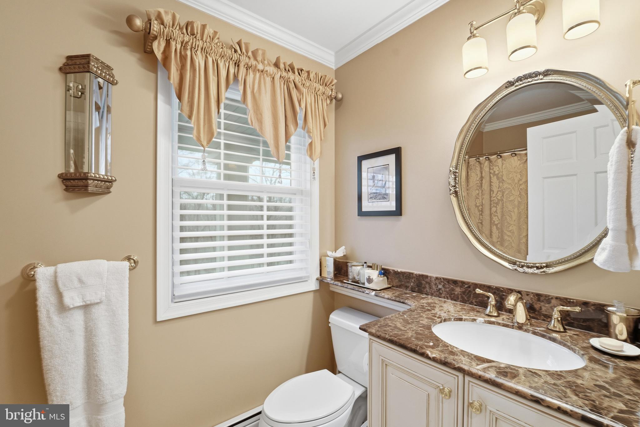 RIVERSIDE MANOR - Residential