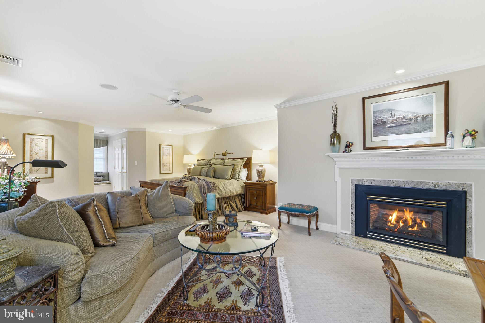 RIVERSIDE MANOR - Residential