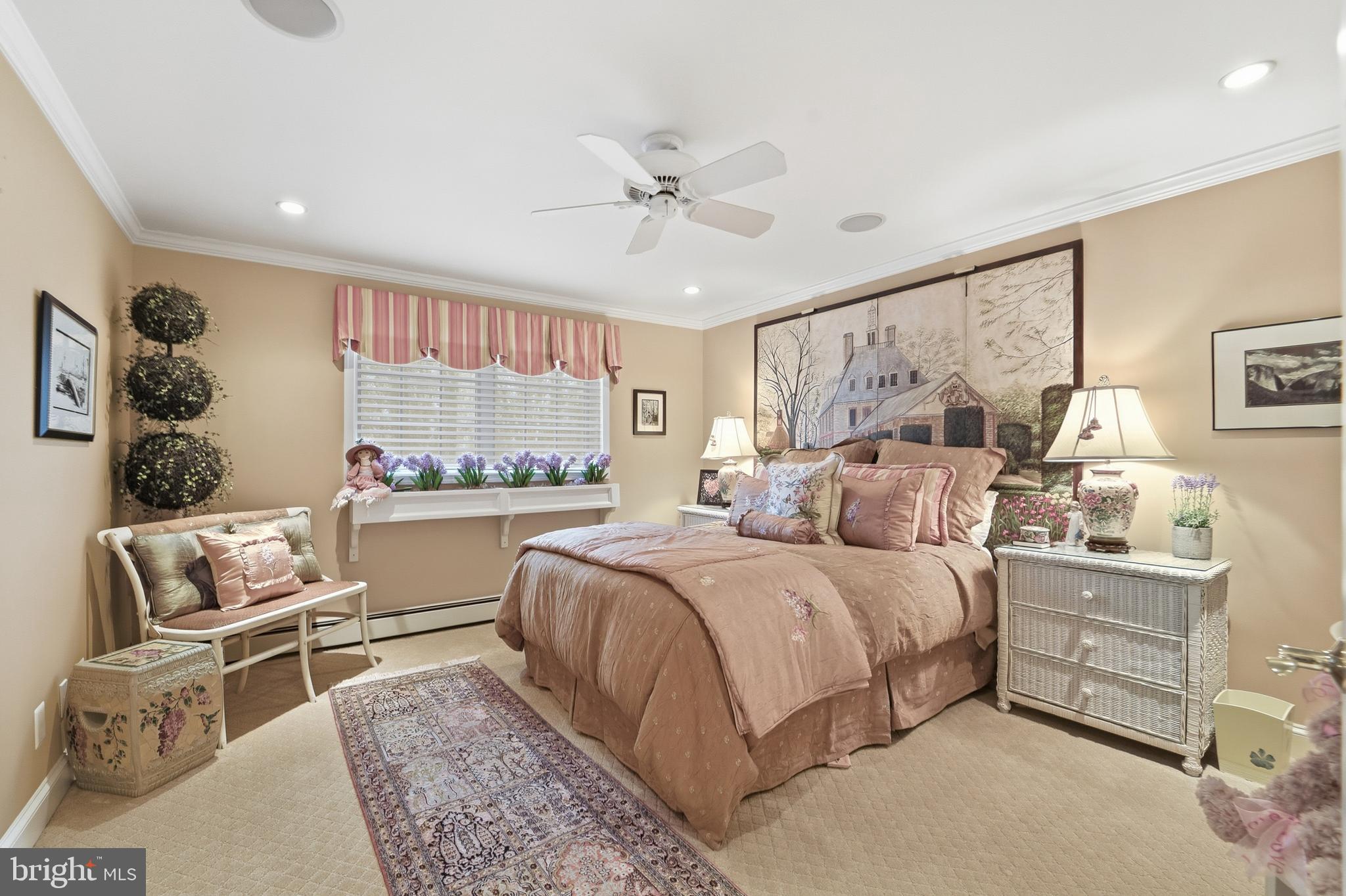 RIVERSIDE MANOR - Residential