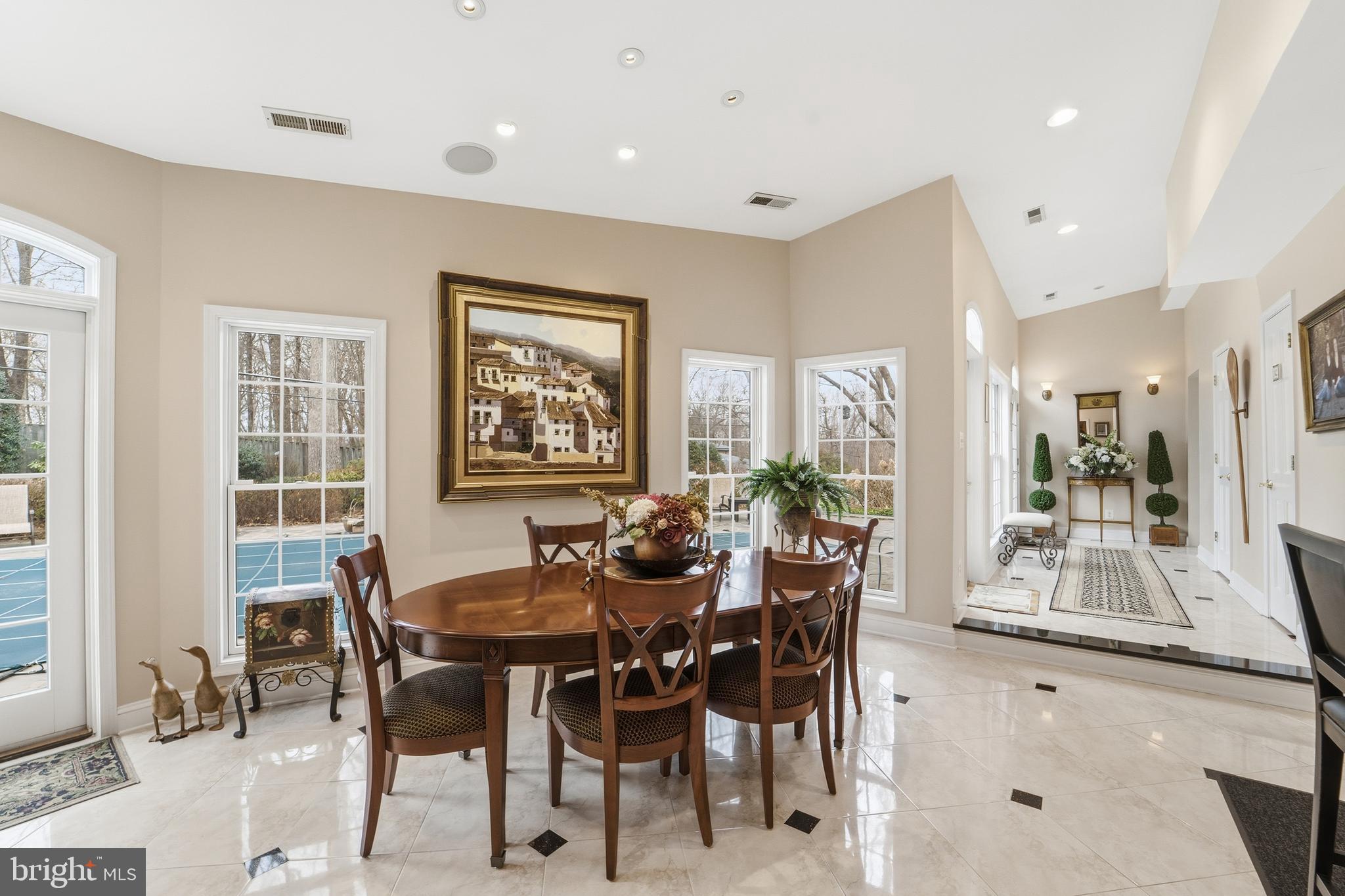 RIVERSIDE MANOR - Residential