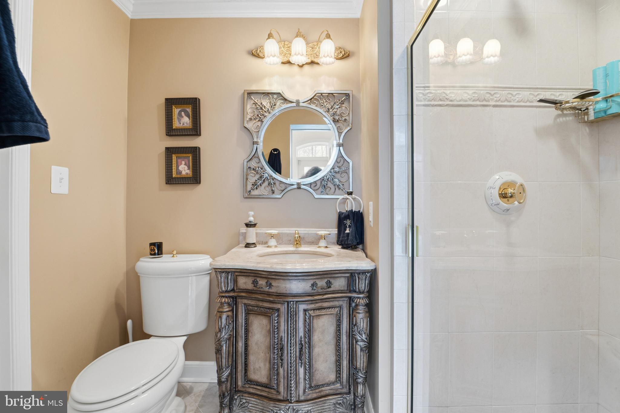 RIVERSIDE MANOR - Residential