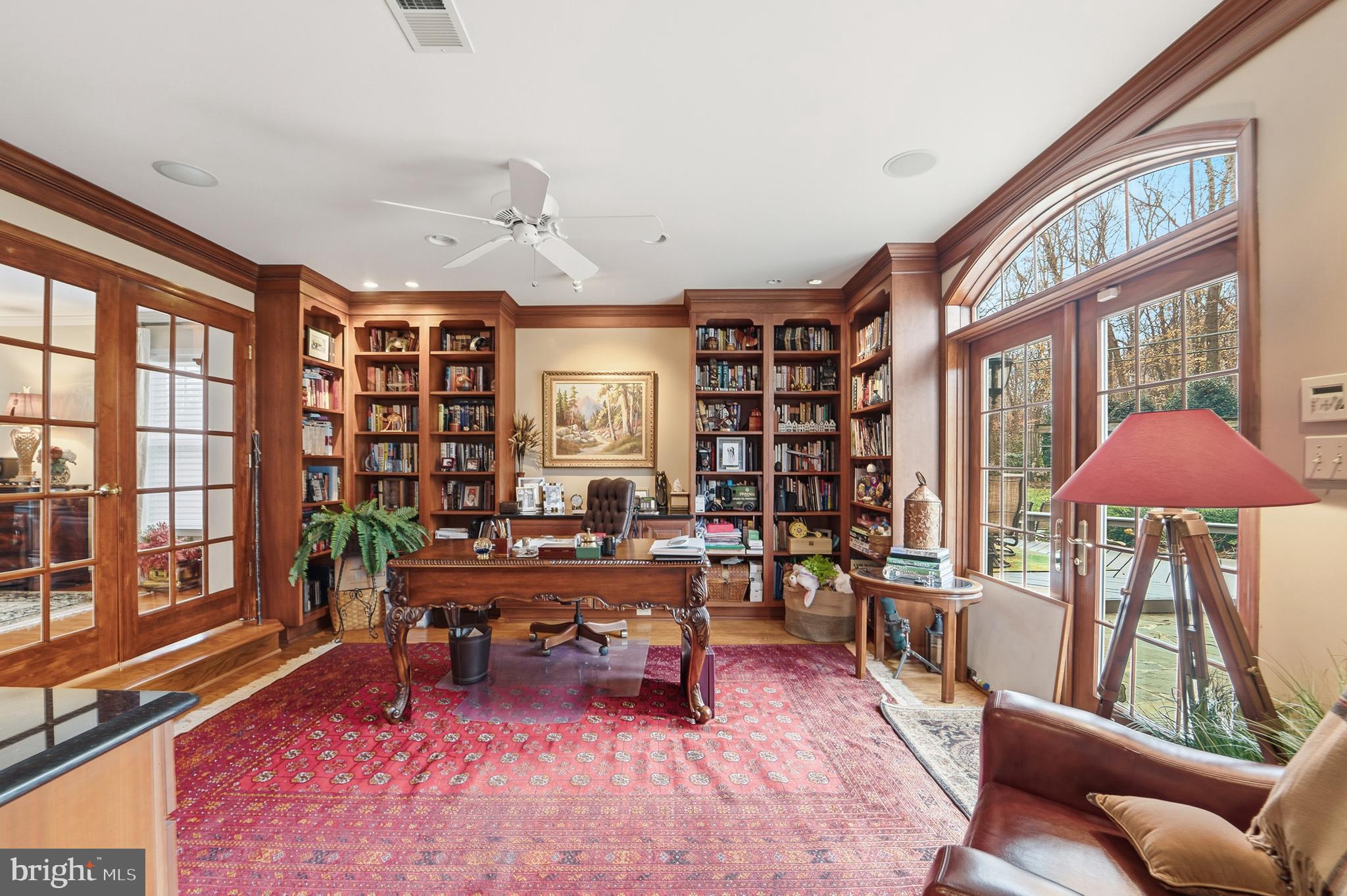 RIVERSIDE MANOR - Residential