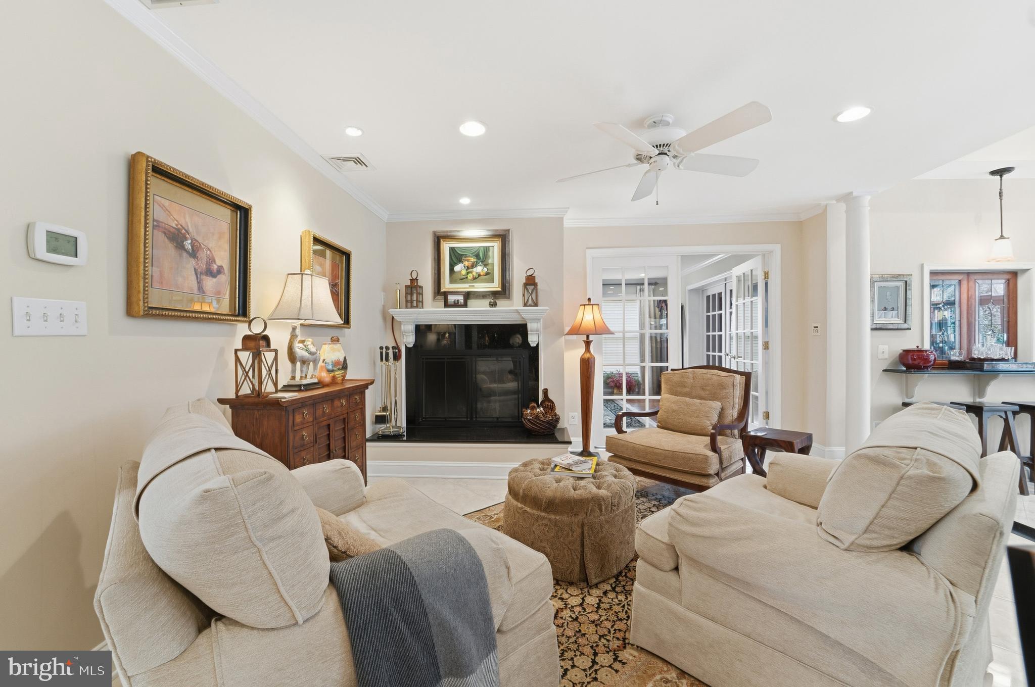 RIVERSIDE MANOR - Residential