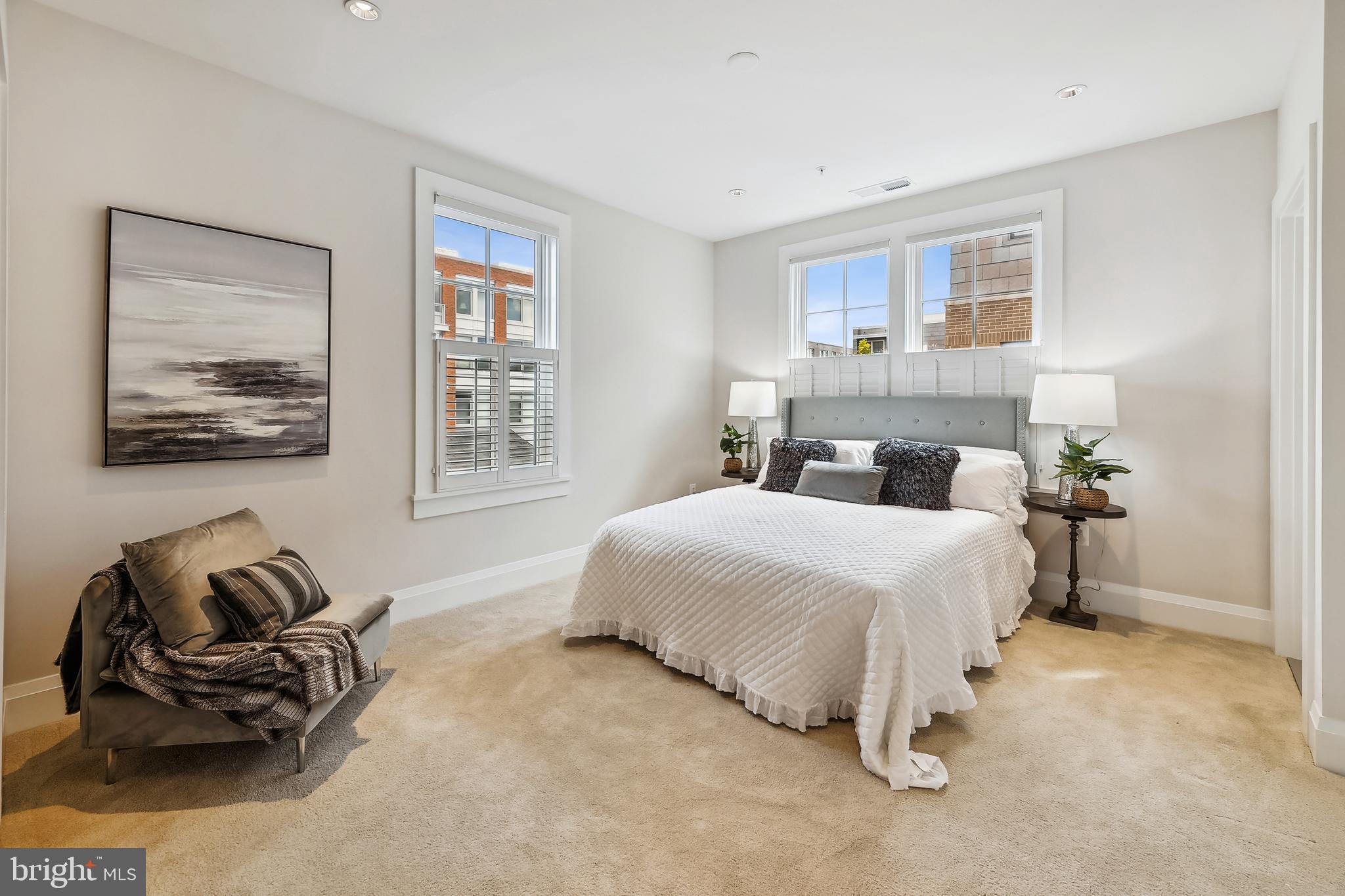 ROBINSON LANDING - Residential