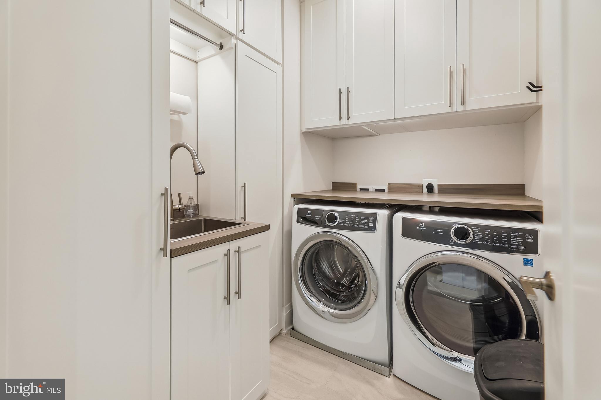 ROBINSON LANDING - Residential