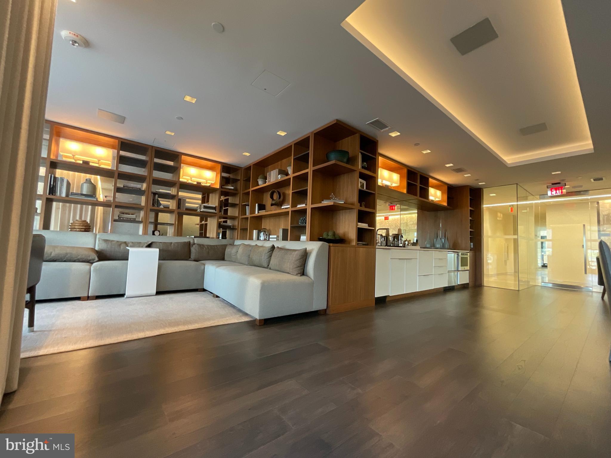 ROBINSON LANDING - Residential