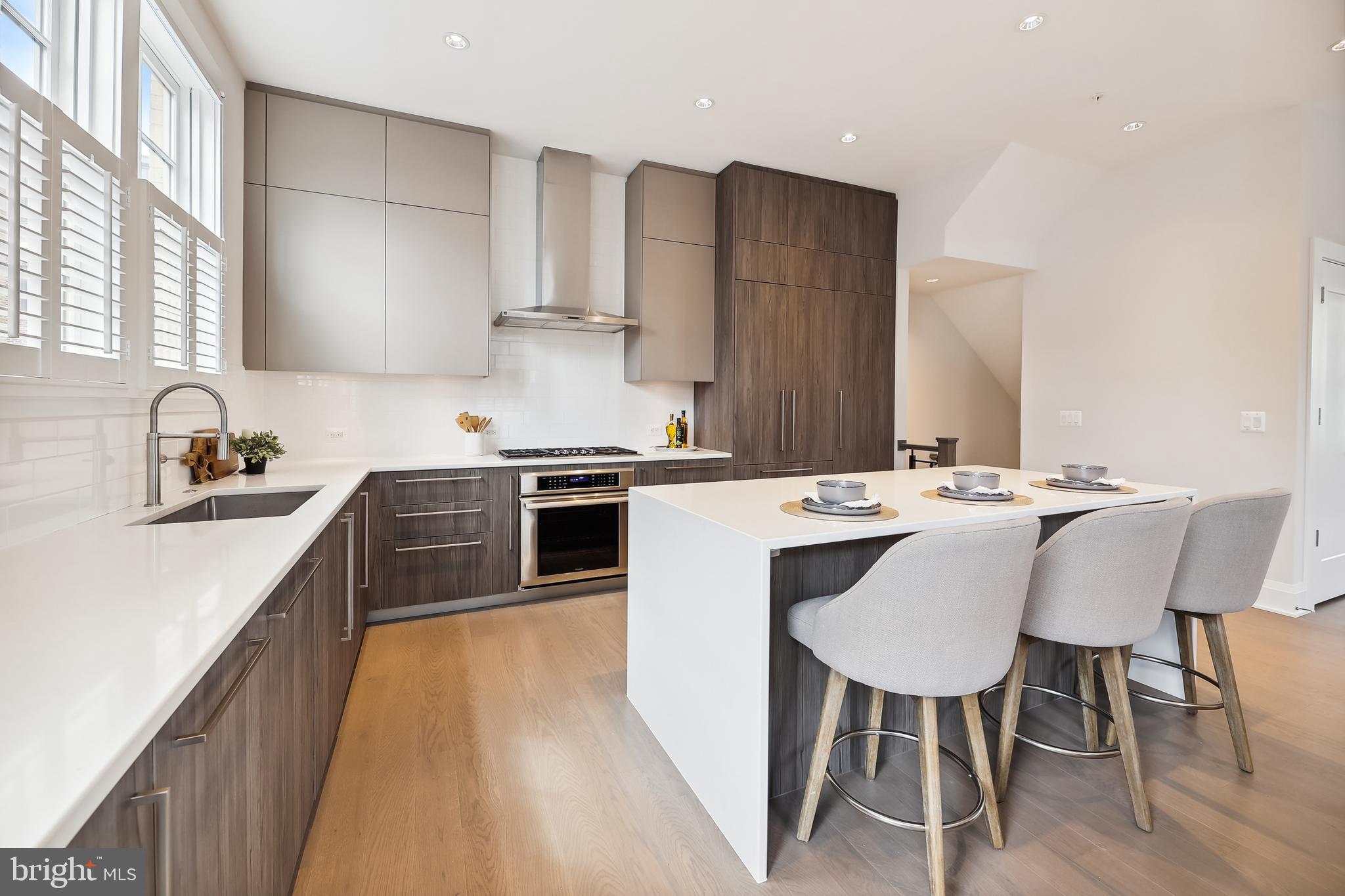 ROBINSON LANDING - Residential