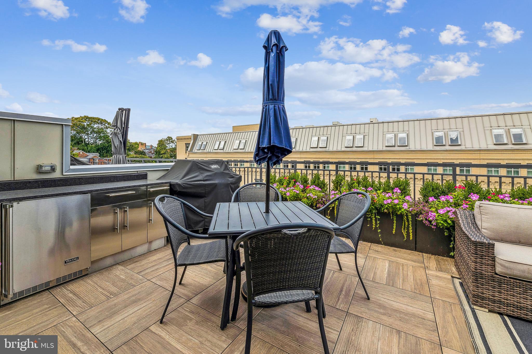 ROBINSON LANDING - Residential