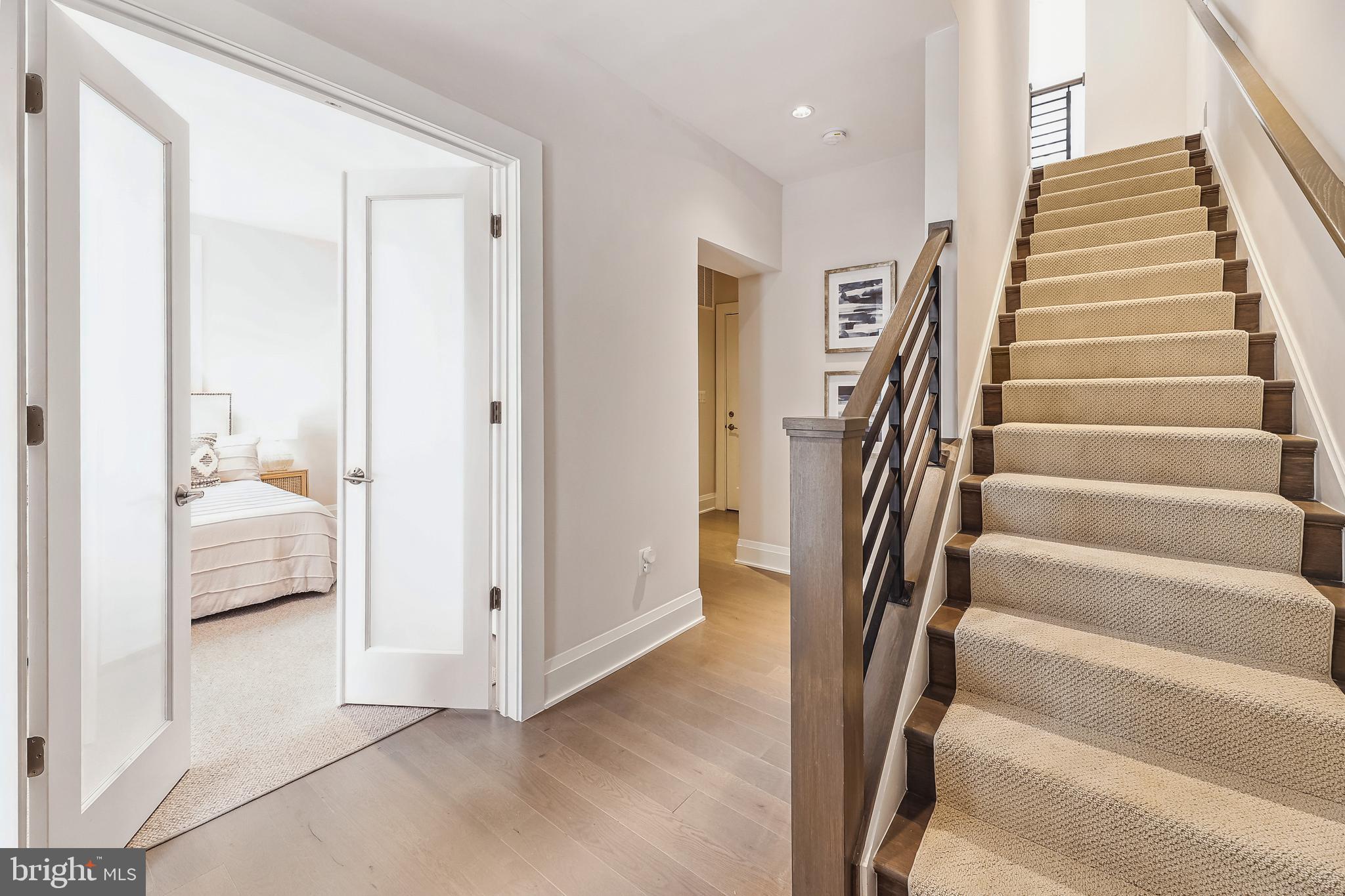 ROBINSON LANDING - Residential