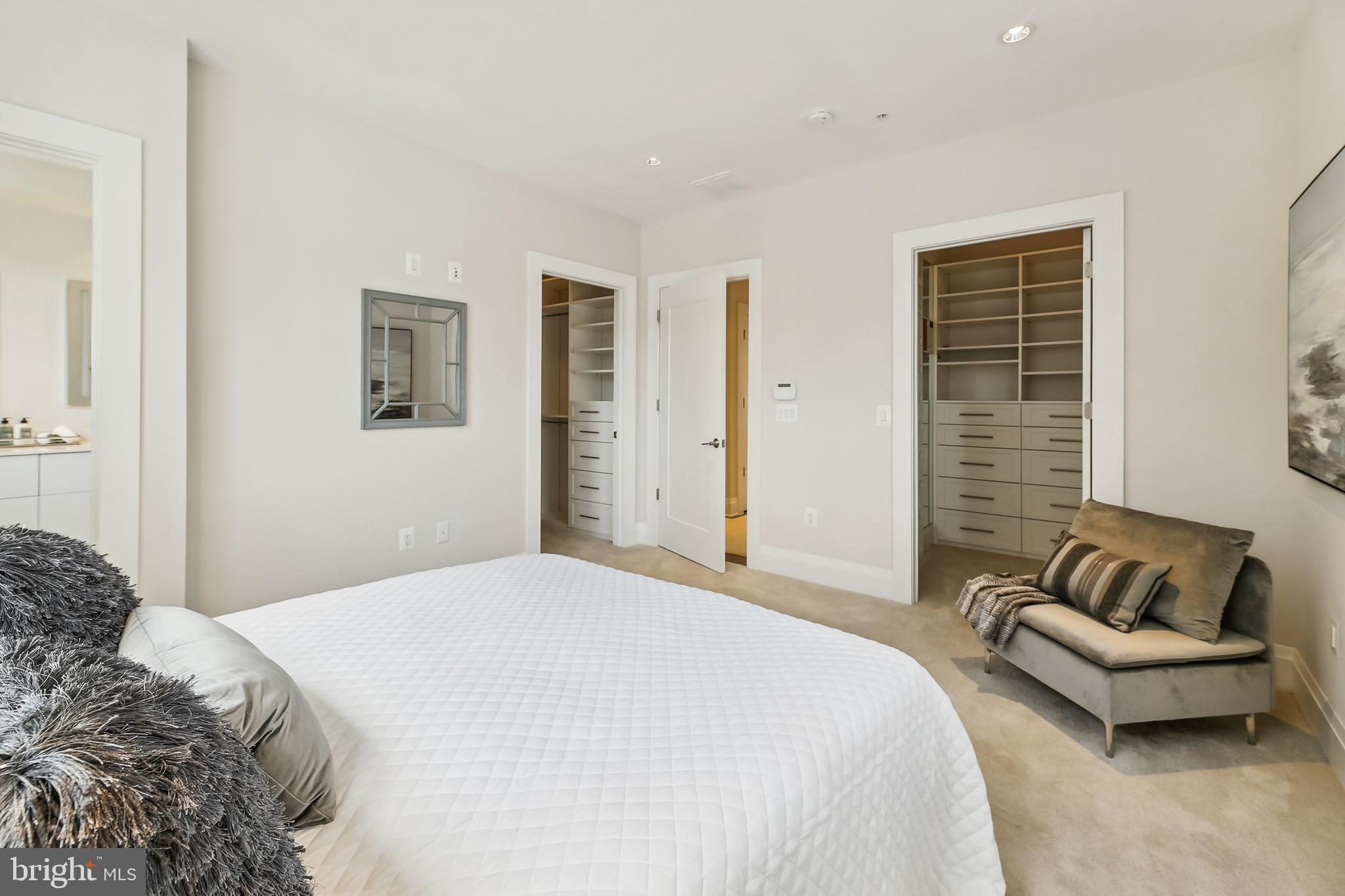 ROBINSON LANDING - Residential