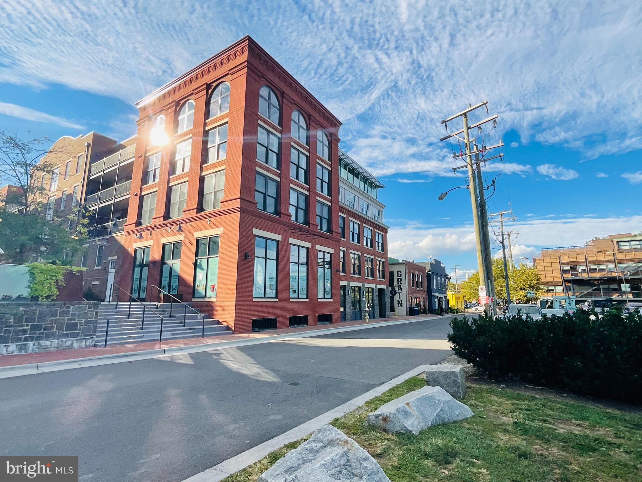 ROBINSON LANDING - Residential