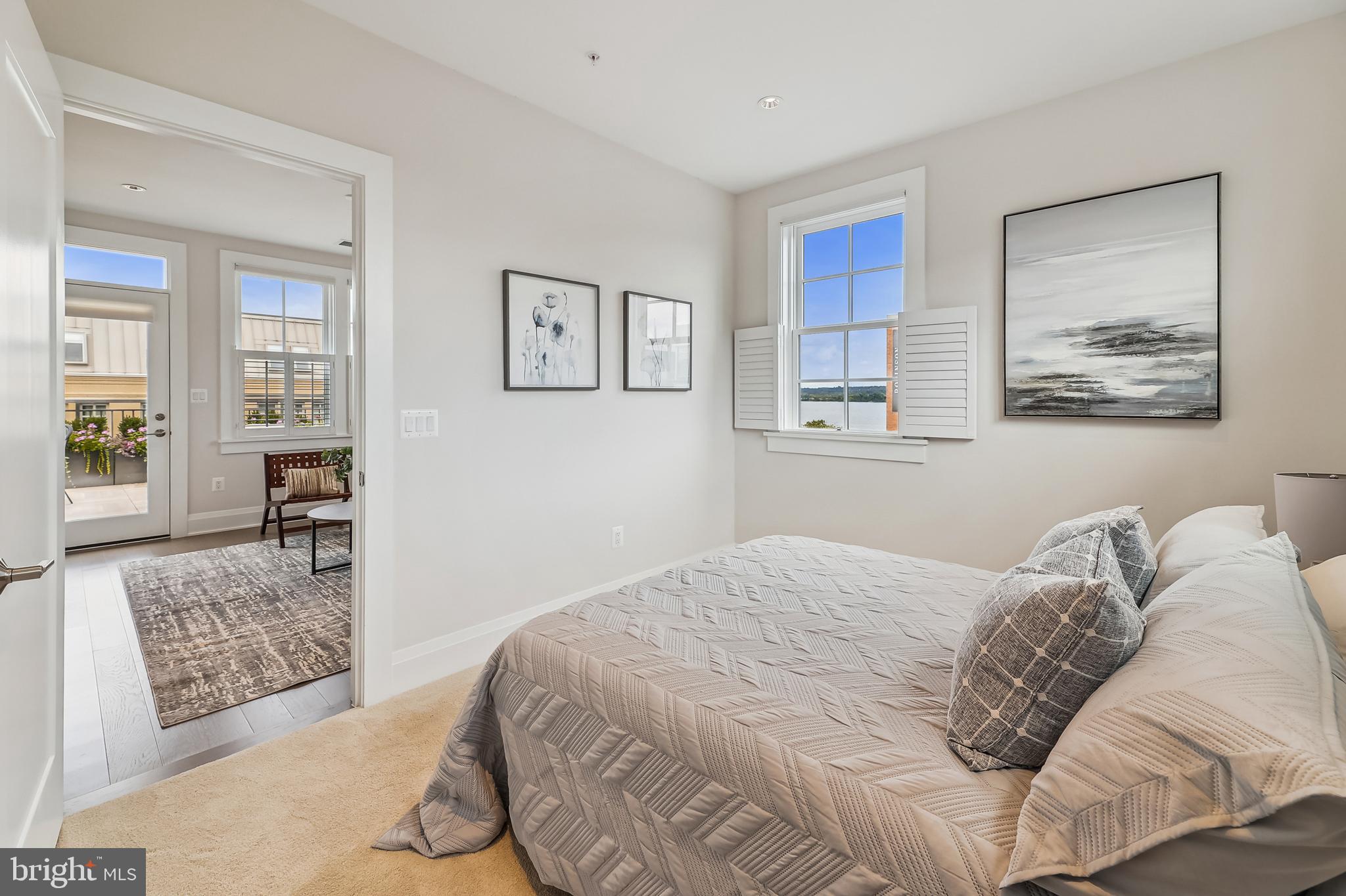 ROBINSON LANDING - Residential