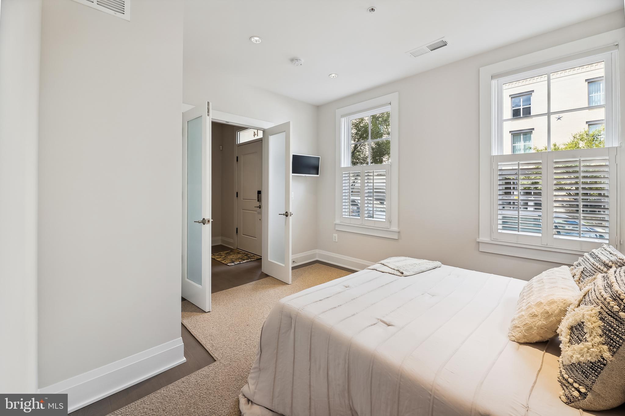 ROBINSON LANDING - Residential