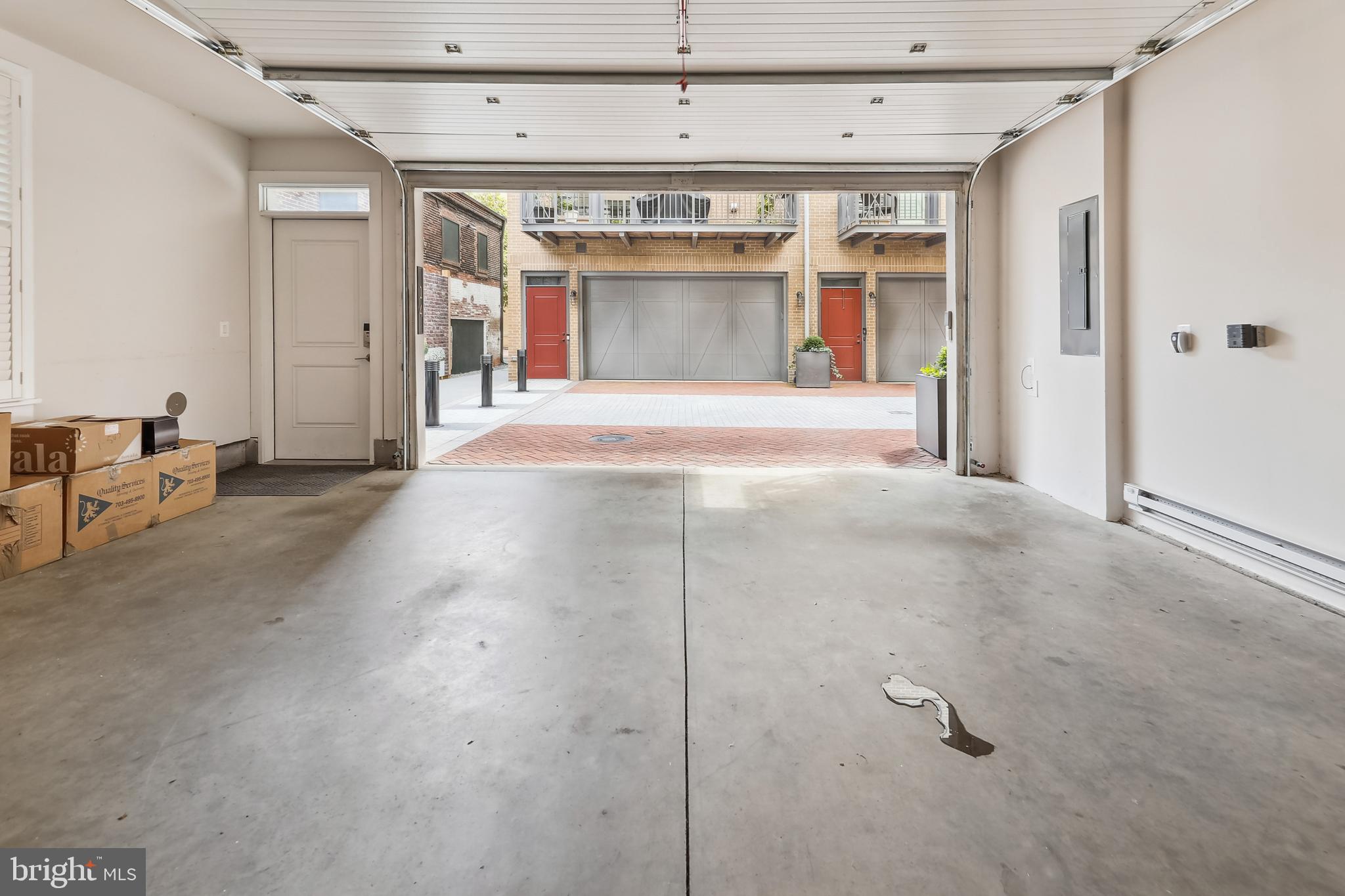 ROBINSON LANDING - Residential