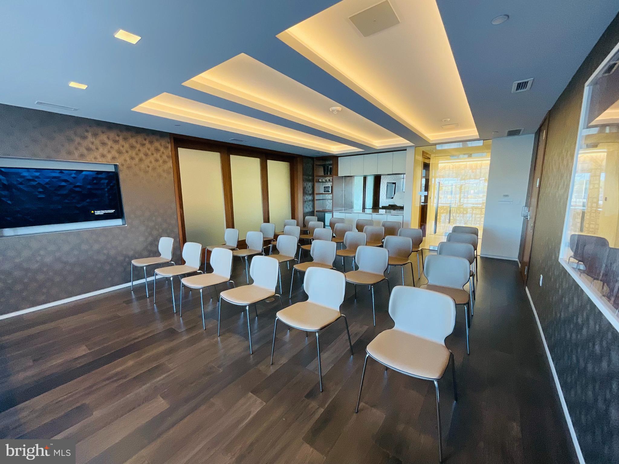 ROBINSON LANDING - Residential