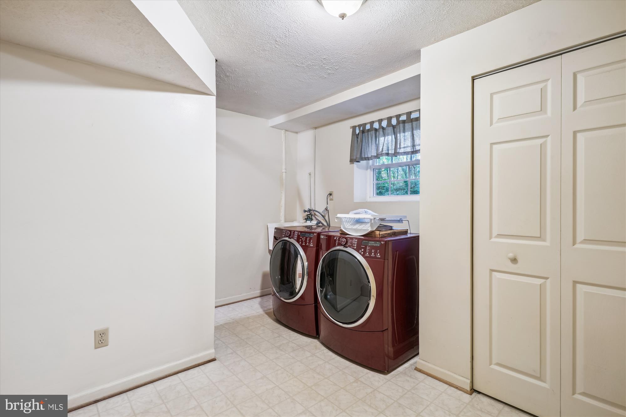 BOYDS HILL - Residential