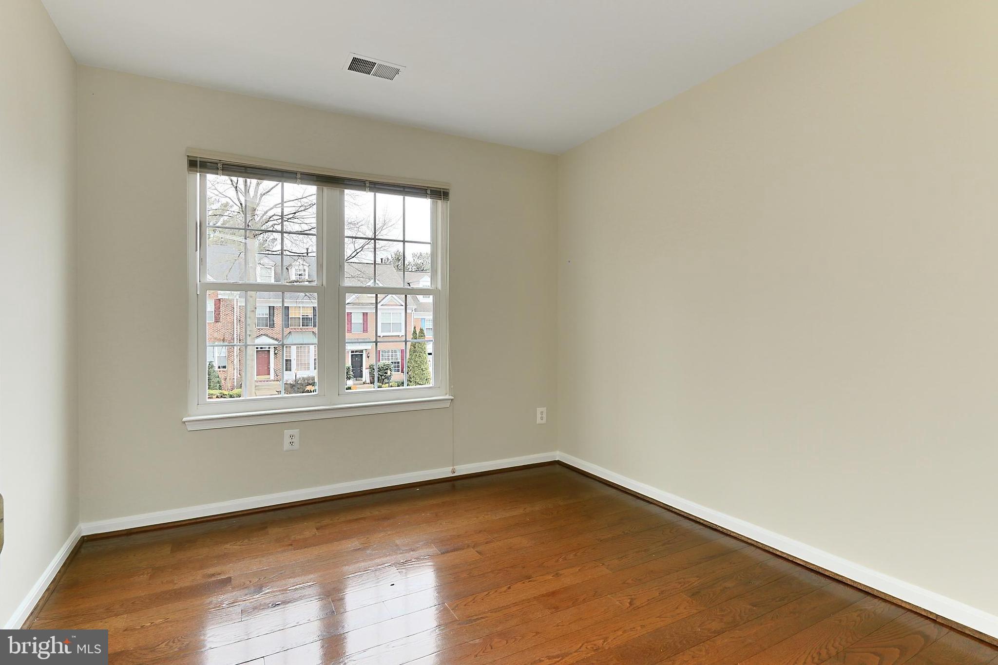 CASCADES/POTOMAC - Residential