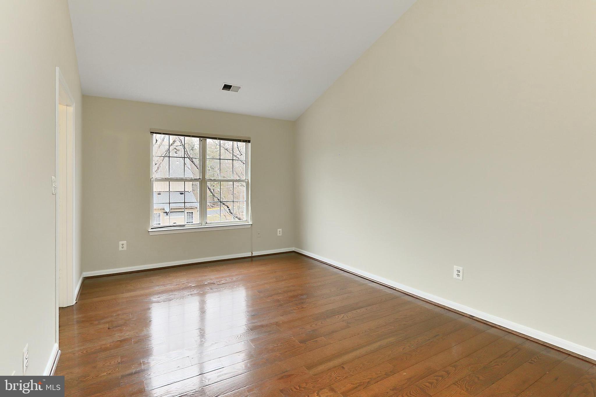 CASCADES/POTOMAC - Residential