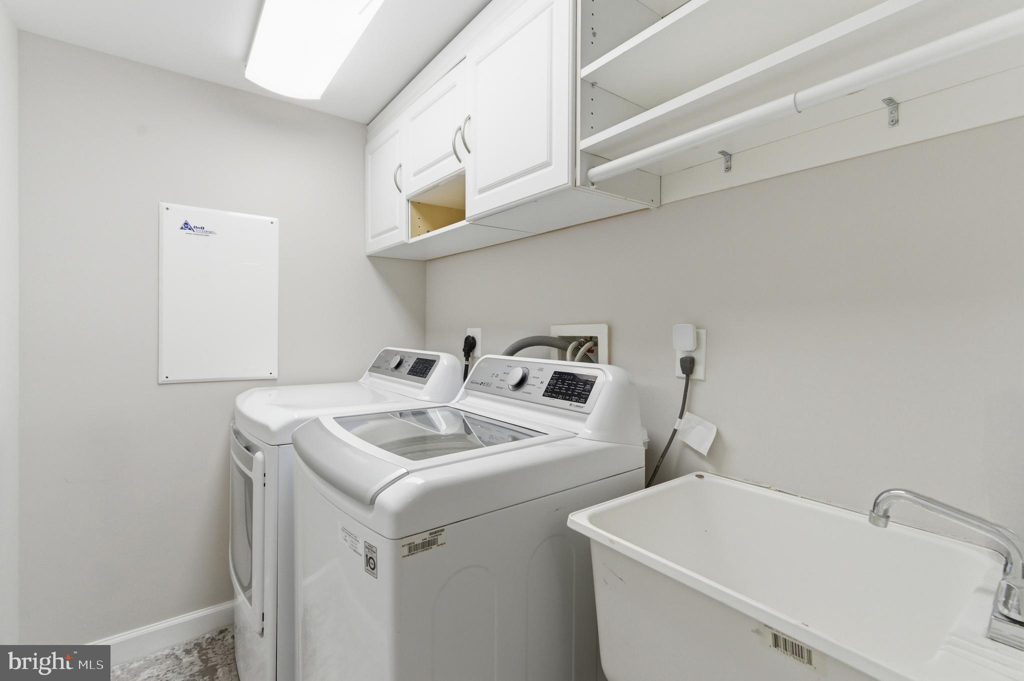 MCLEAN PLACE - Residential