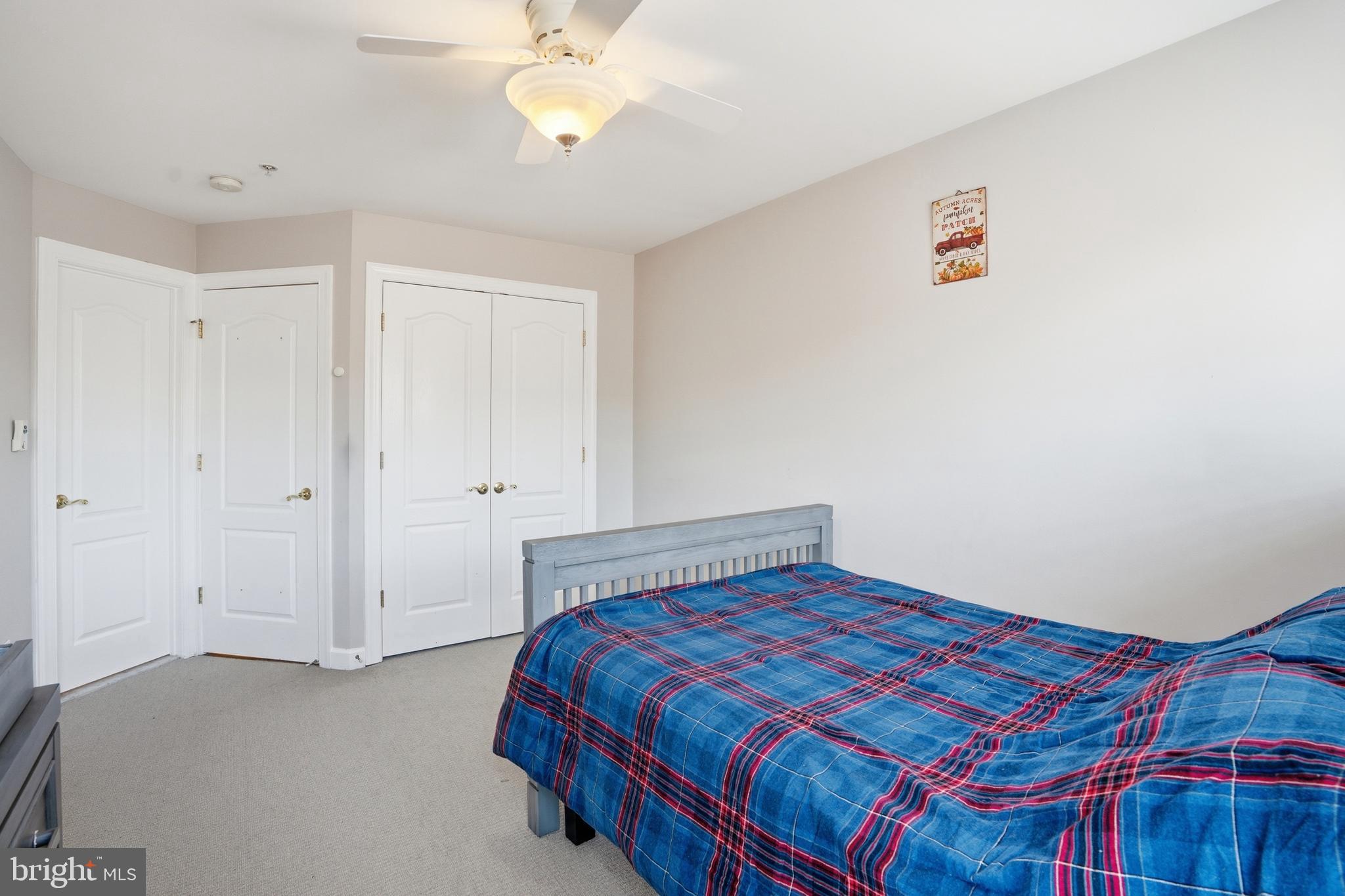 MCLEAN PLACE - Residential