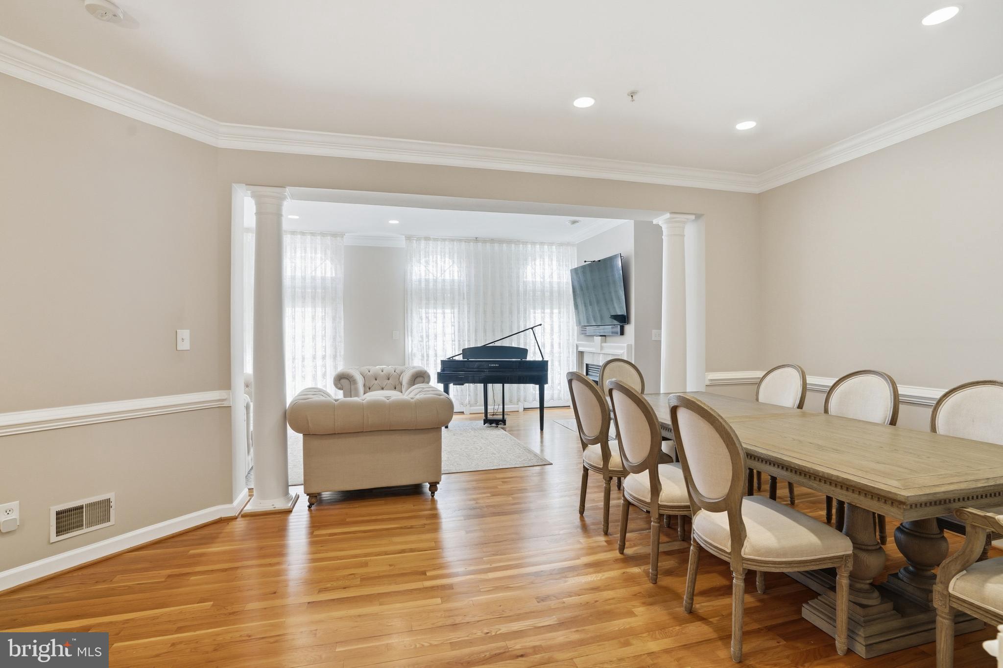 MCLEAN PLACE - Residential