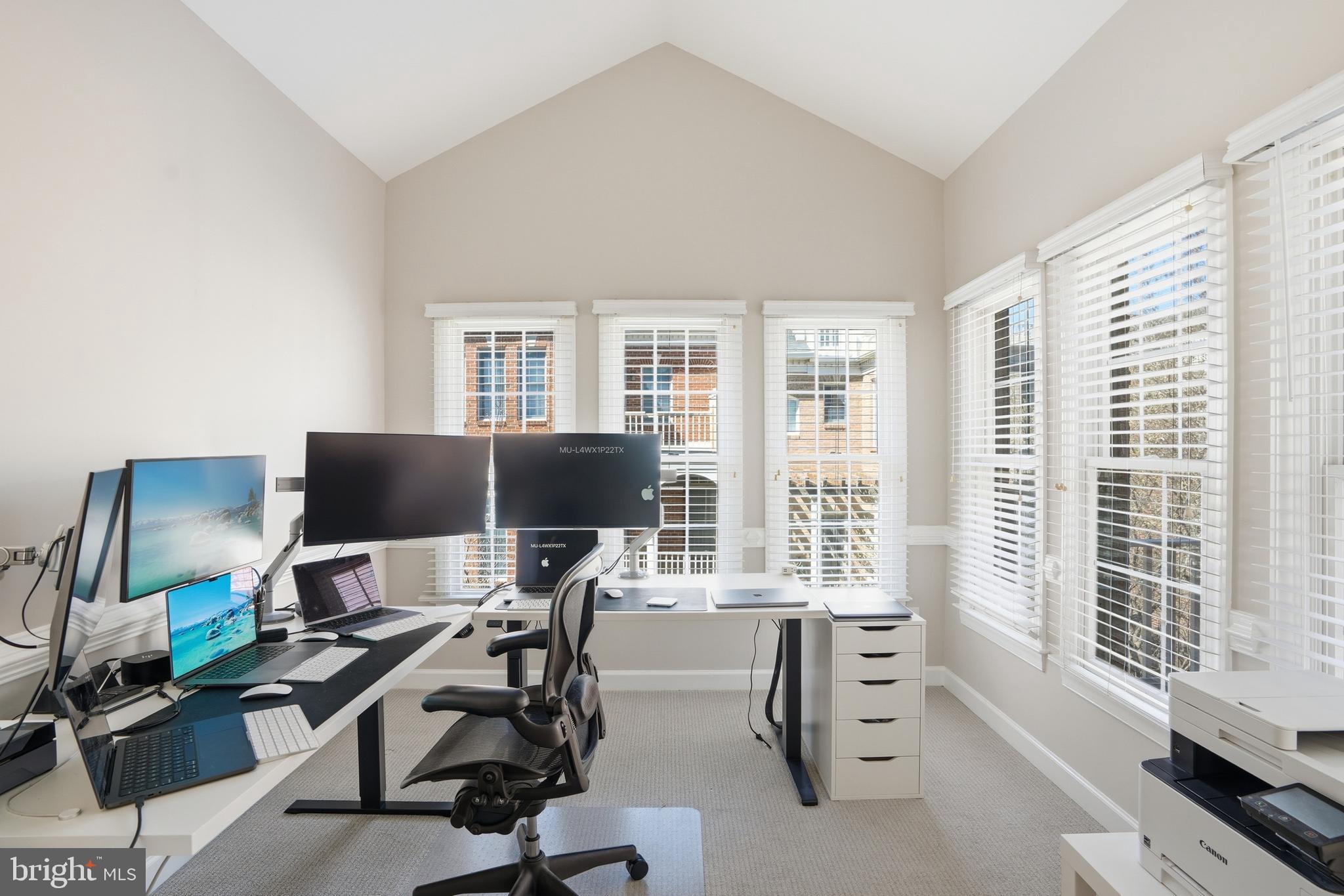 MCLEAN PLACE - Residential