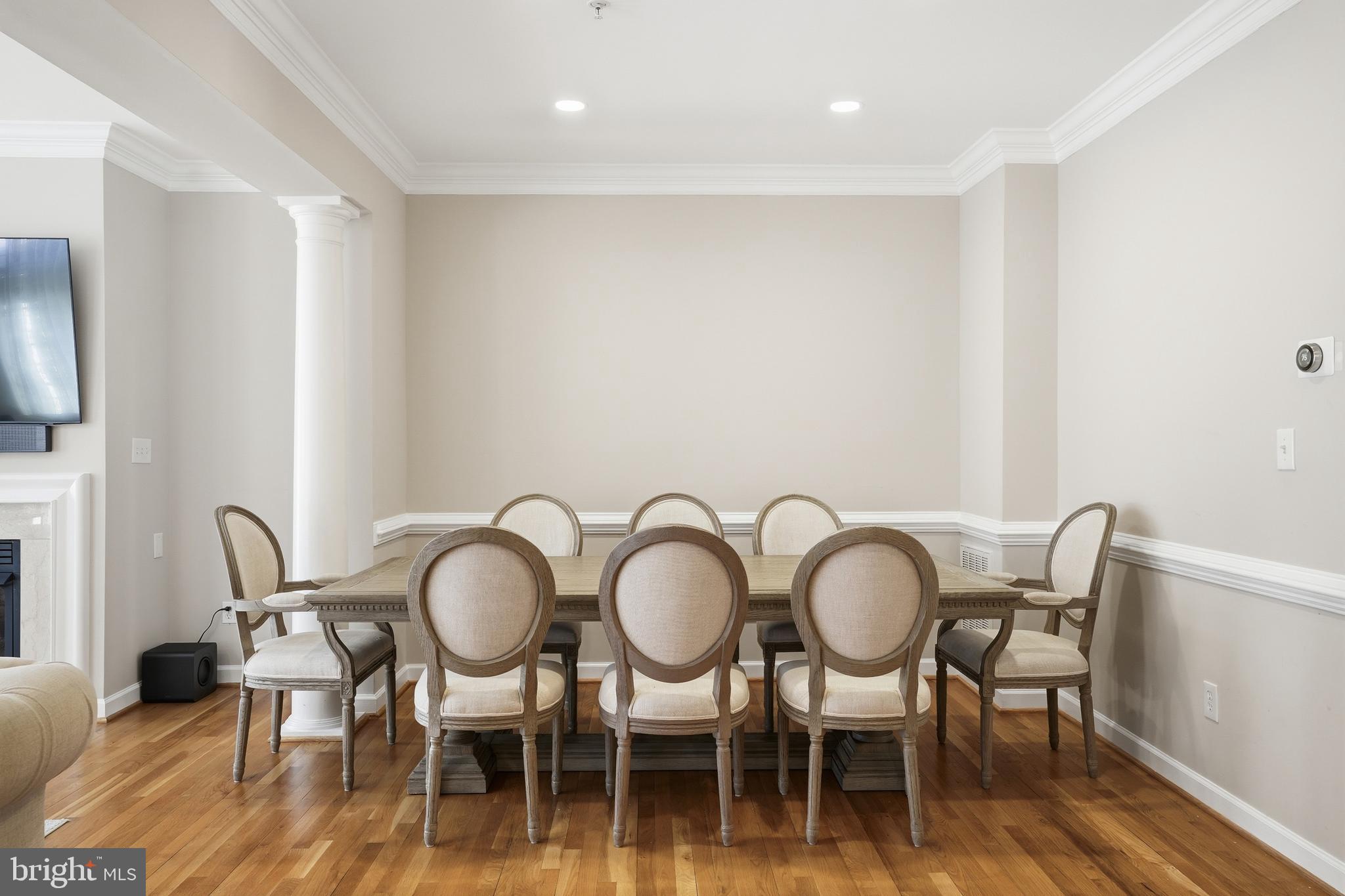 MCLEAN PLACE - Residential