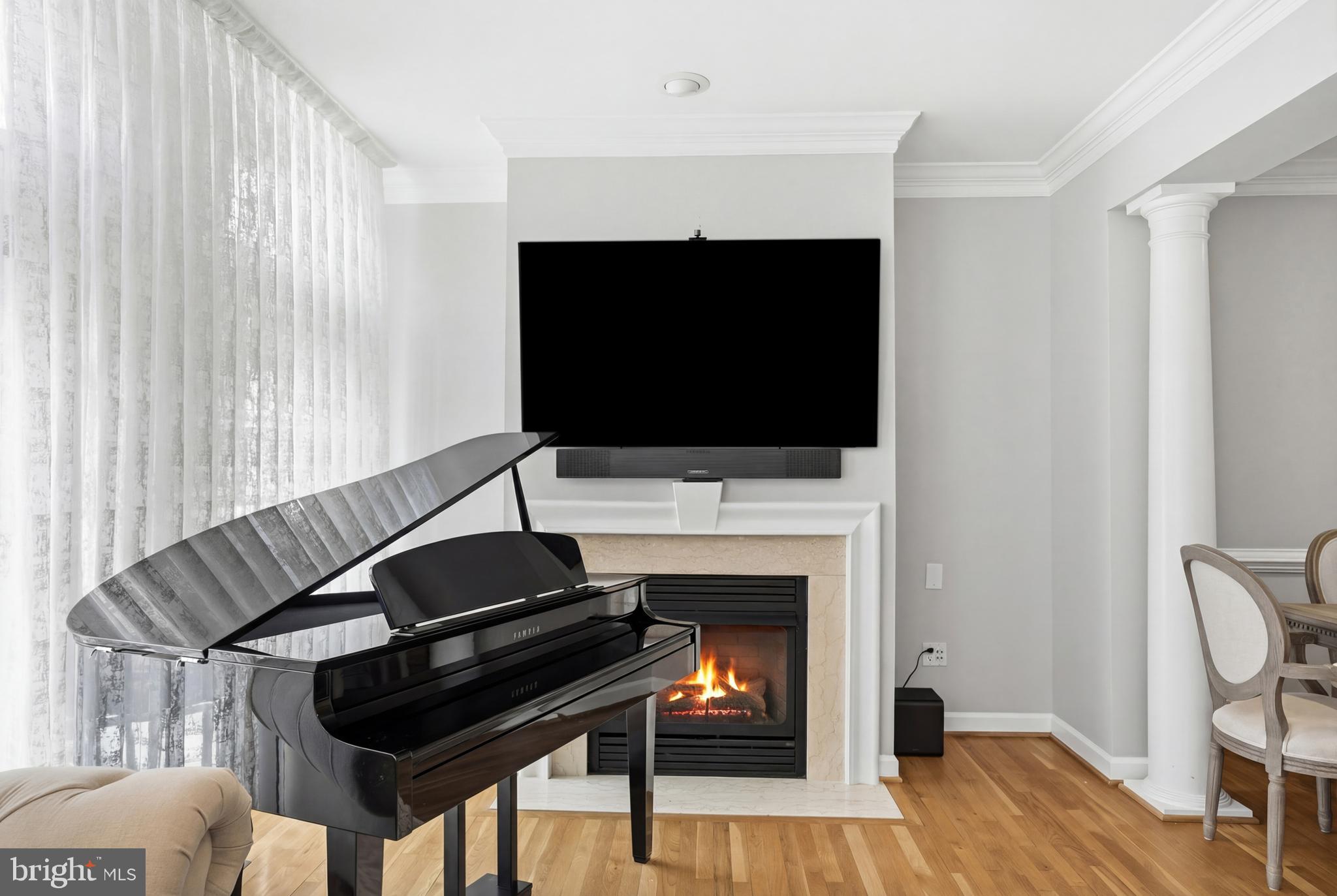 MCLEAN PLACE - Residential