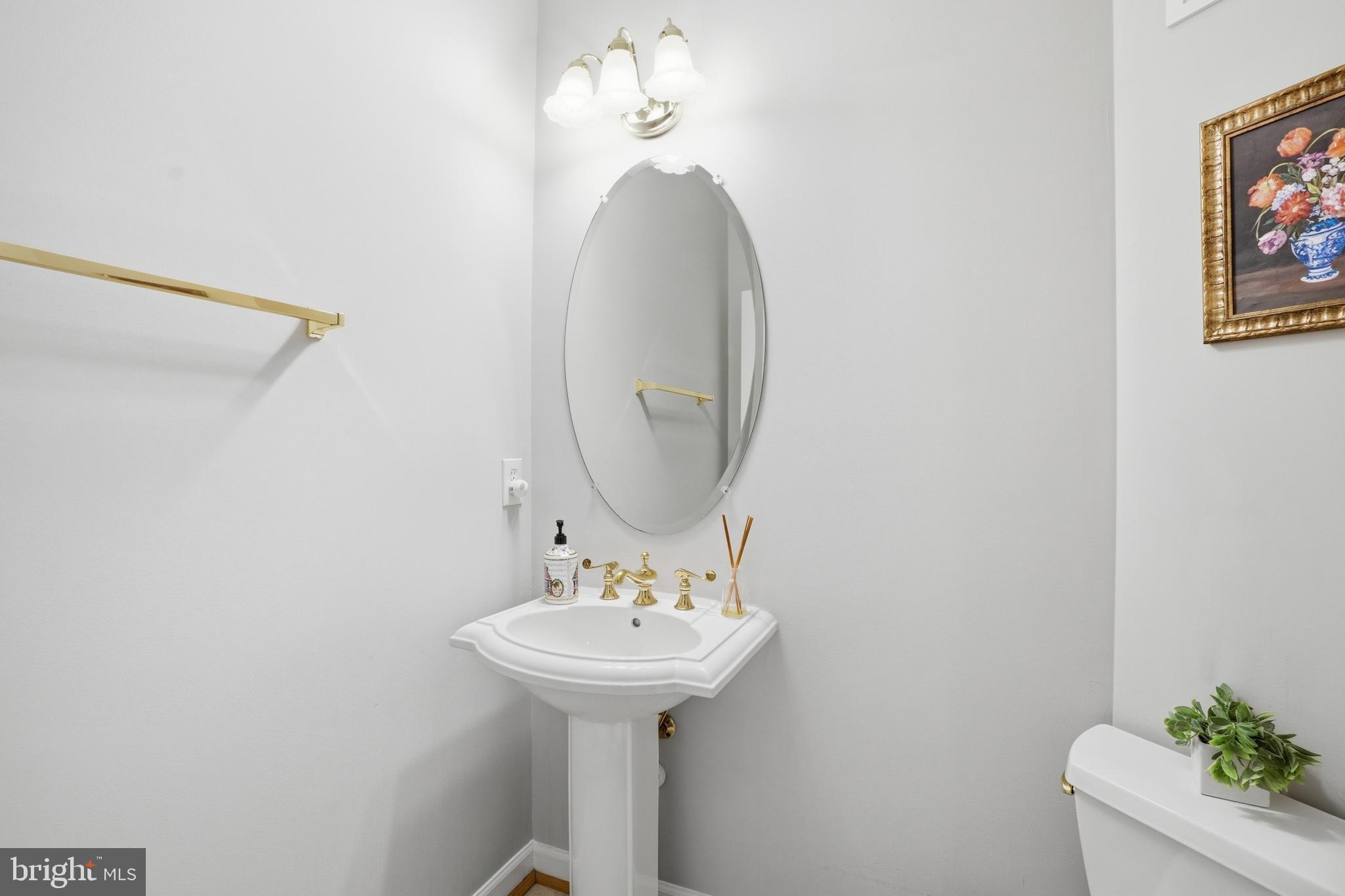 MCLEAN PLACE - Residential