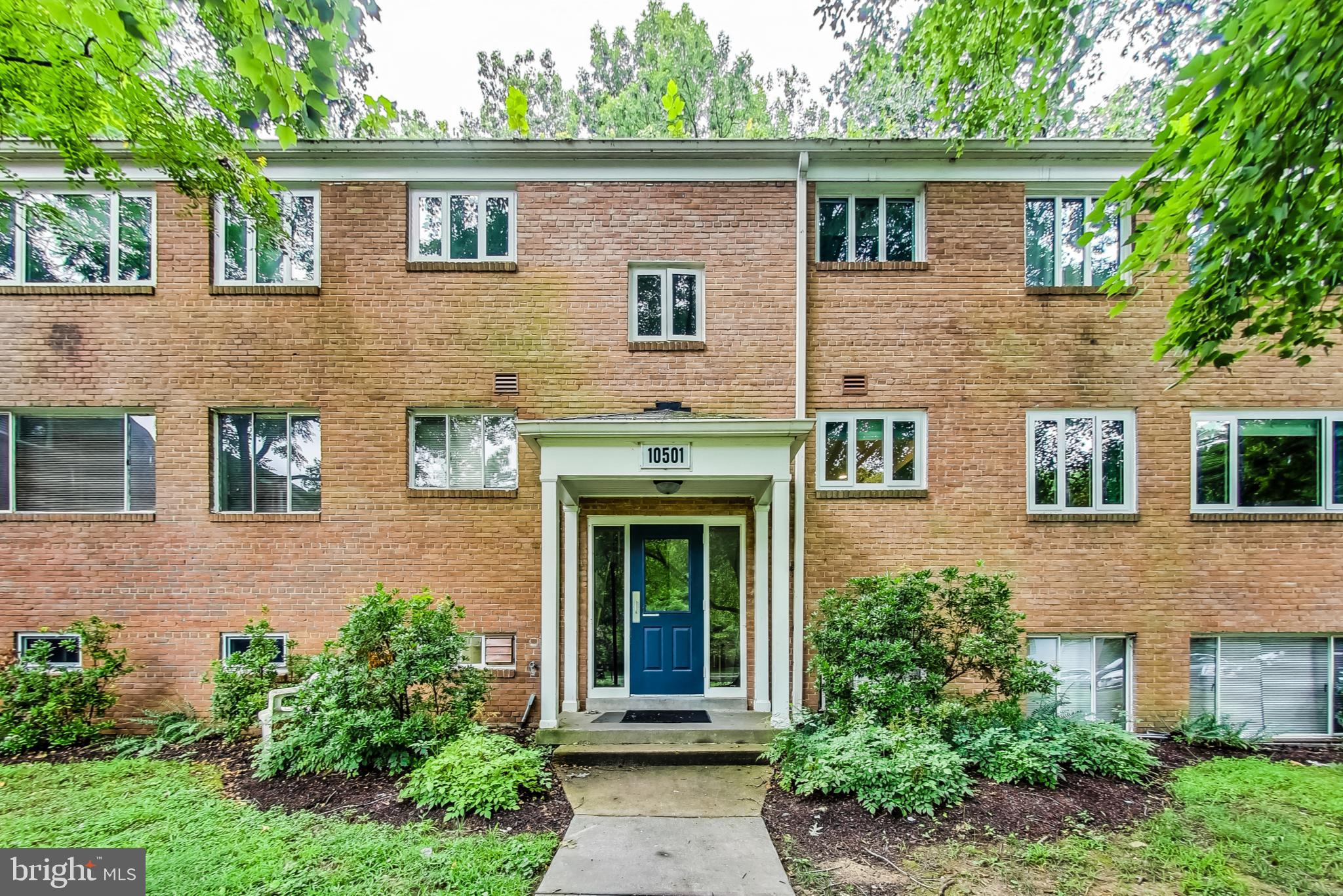 Upgraded two bedroom, 1 bath condo available for immediate move-in! Tons of natural light from updated windows and fantastic Rock Creek Park views. Located in the convenient Parkside Condominium community, this condo features an outdoor community pool, tennis court, baseball field, playground and clubhouse. 2021 updates include: New kitchen lighting, new stainless steel refrigerator. Dishwasher new in 2020 and gas range & microwave were replaced. Fresh neutral paint throughout! Two spacious bedrooms have ceiling fans and plenty of closet storage. Bathroom also updated with new ceramic tile flooring, vanity, toilet, light fixture, and mirror. Common laundry facilities are conveniently located downstairs in the building. Parkside is located just off Rockville Pike and just a few minutes to Grosvenor Metro Station and Strathmore Hall. Easy access to the Beltway and Hwy 270 - fantastic location! Harris Teeter, Giant, Whole Foods and Grosvenor Market are all super close for grocery shopping and you will find shopping and dining options galore at nearby Pike & Rose and Wildwood Shopping Centers. Outside of your community you are just a short distance to the Bethesda Trolley Trail and the Rock Creek Park Hike & Bike Trail as well. Parkside Condominiums do NOT allow pets.