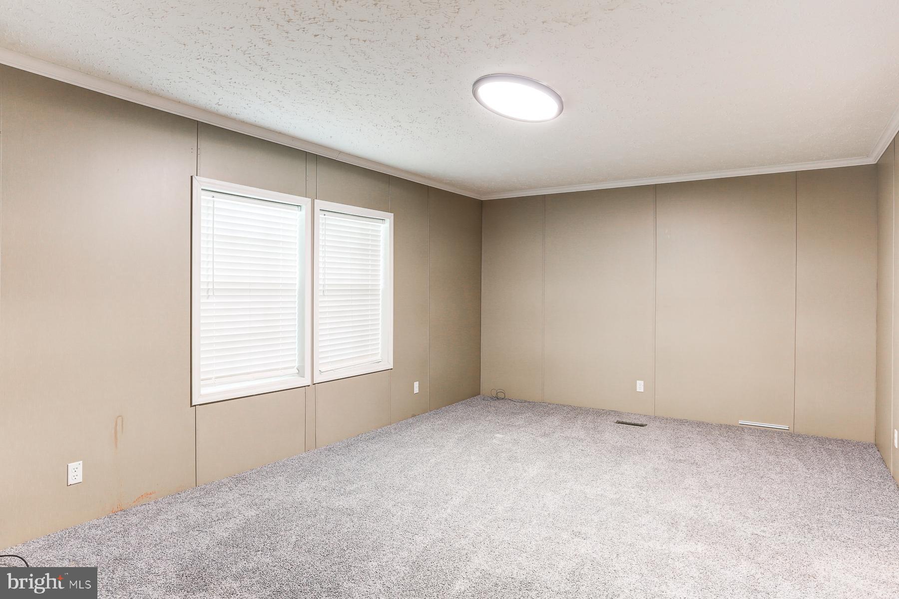 OAK KNOLL ESTATES - Residential