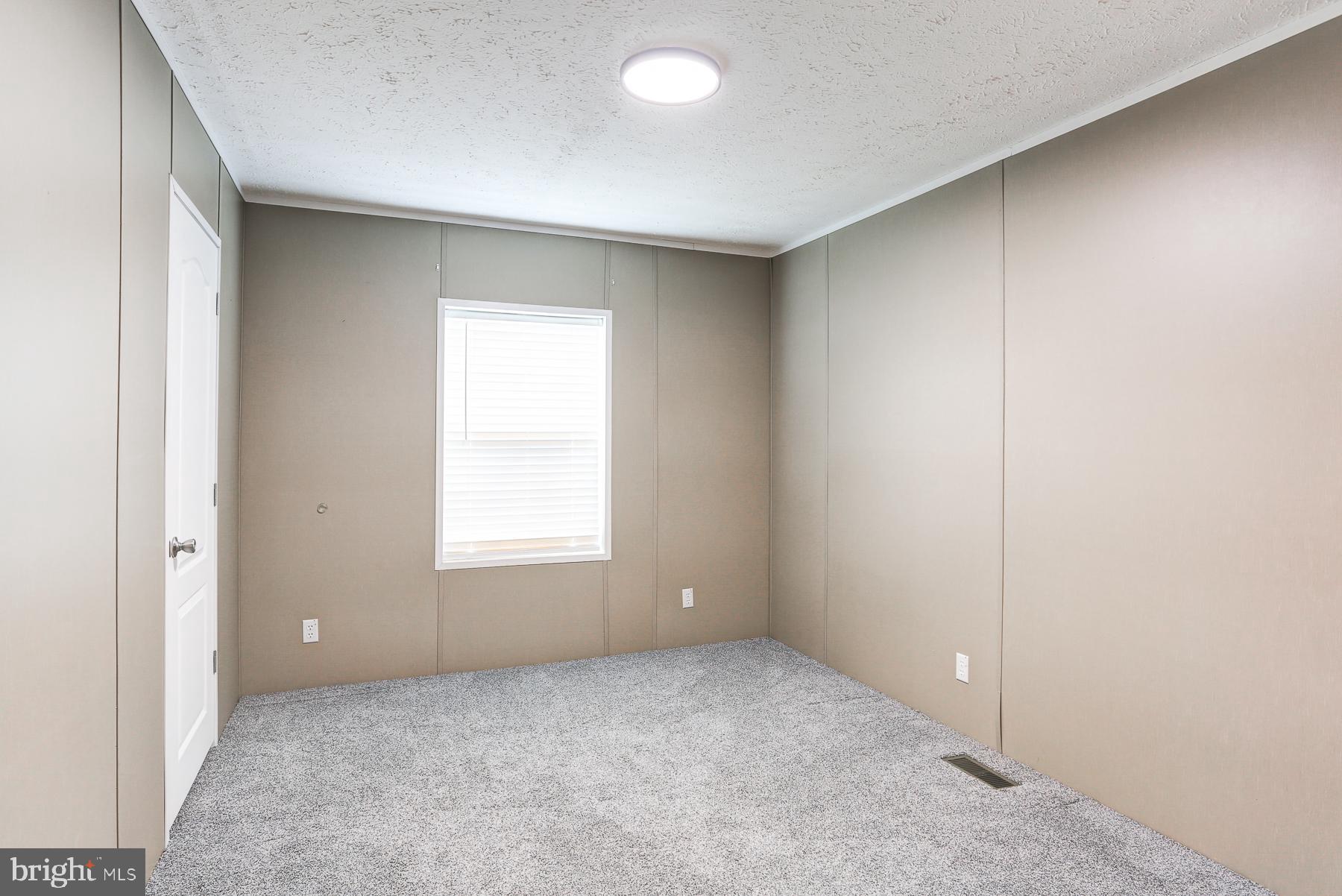 OAK KNOLL ESTATES - Residential