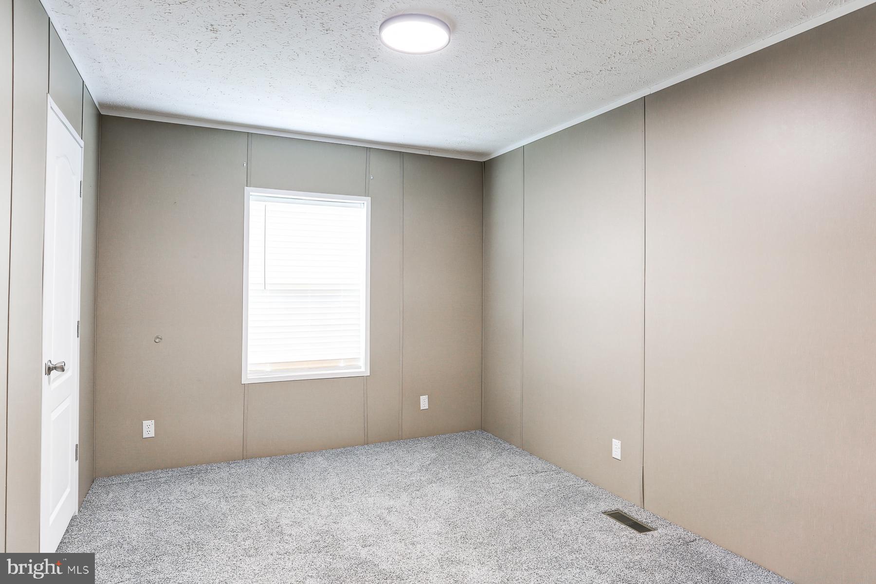 OAK KNOLL ESTATES - Residential