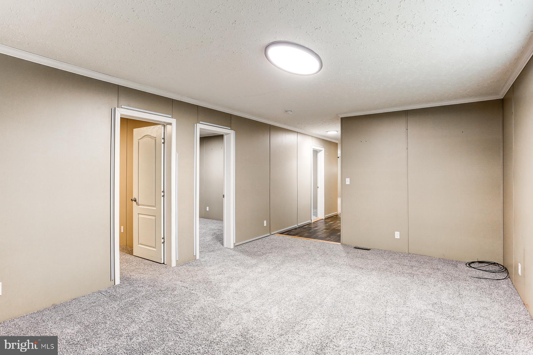 OAK KNOLL ESTATES - Residential