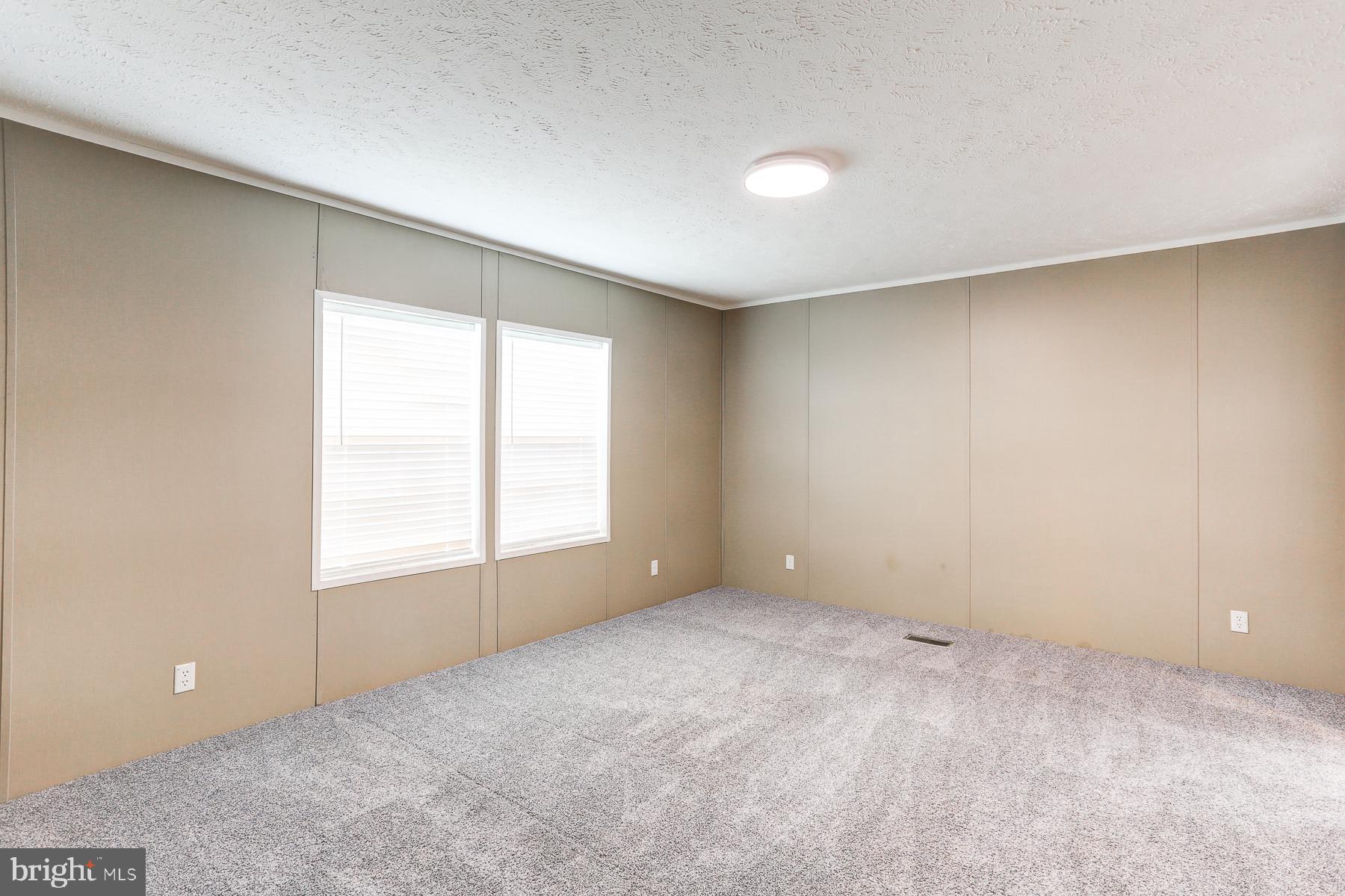 OAK KNOLL ESTATES - Residential