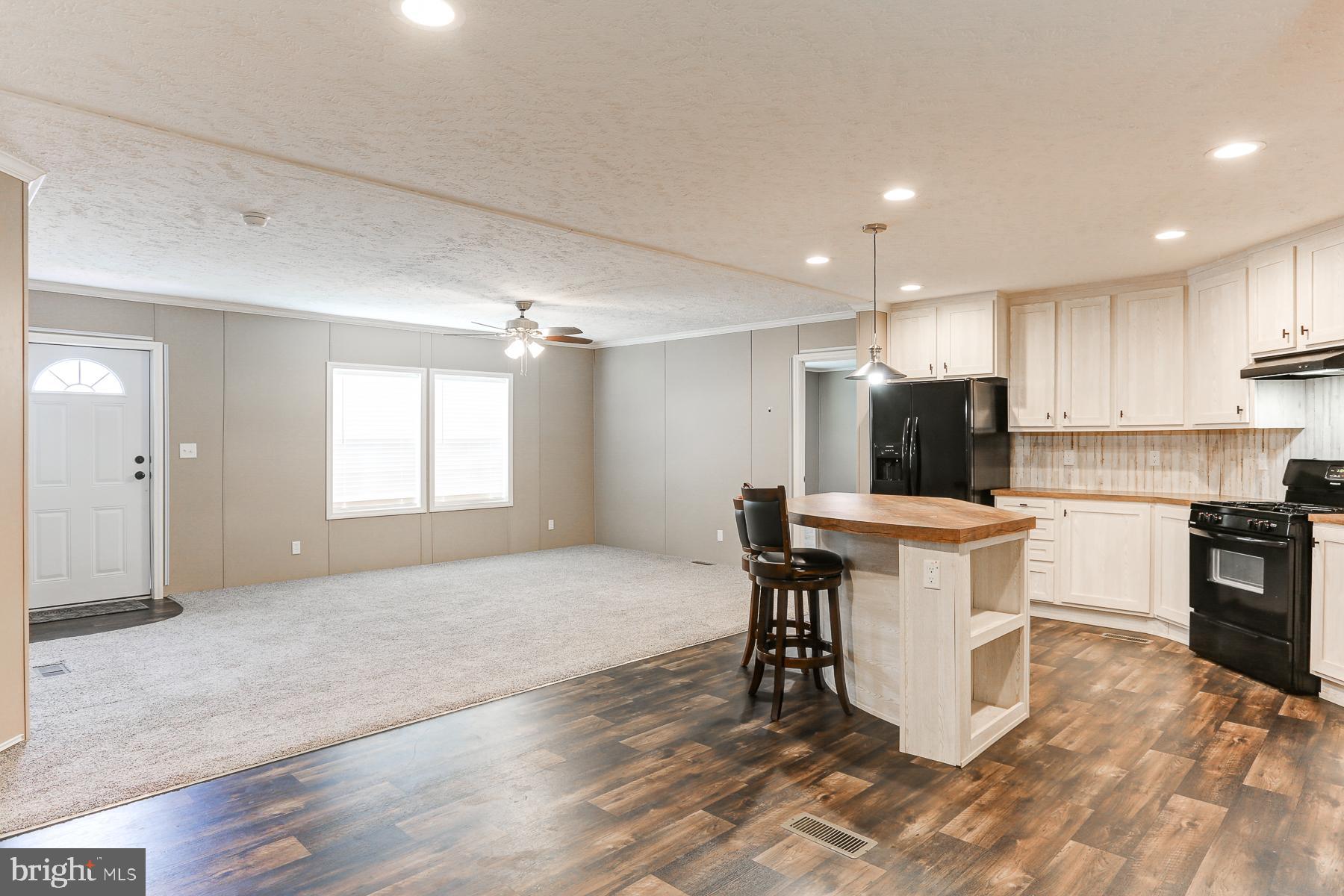 OAK KNOLL ESTATES - Residential