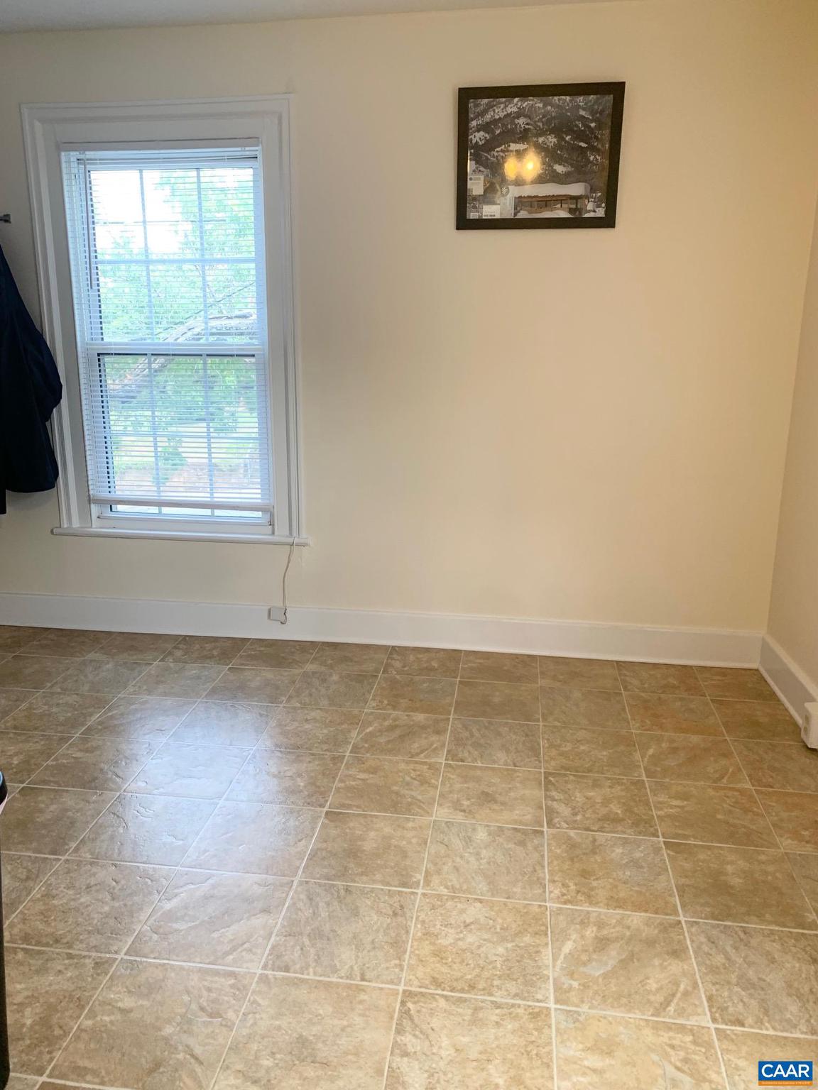 BELMONT - Residential Lease