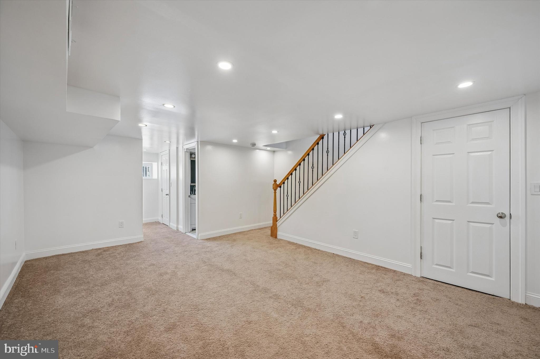 WEST OAK LANE - Residential