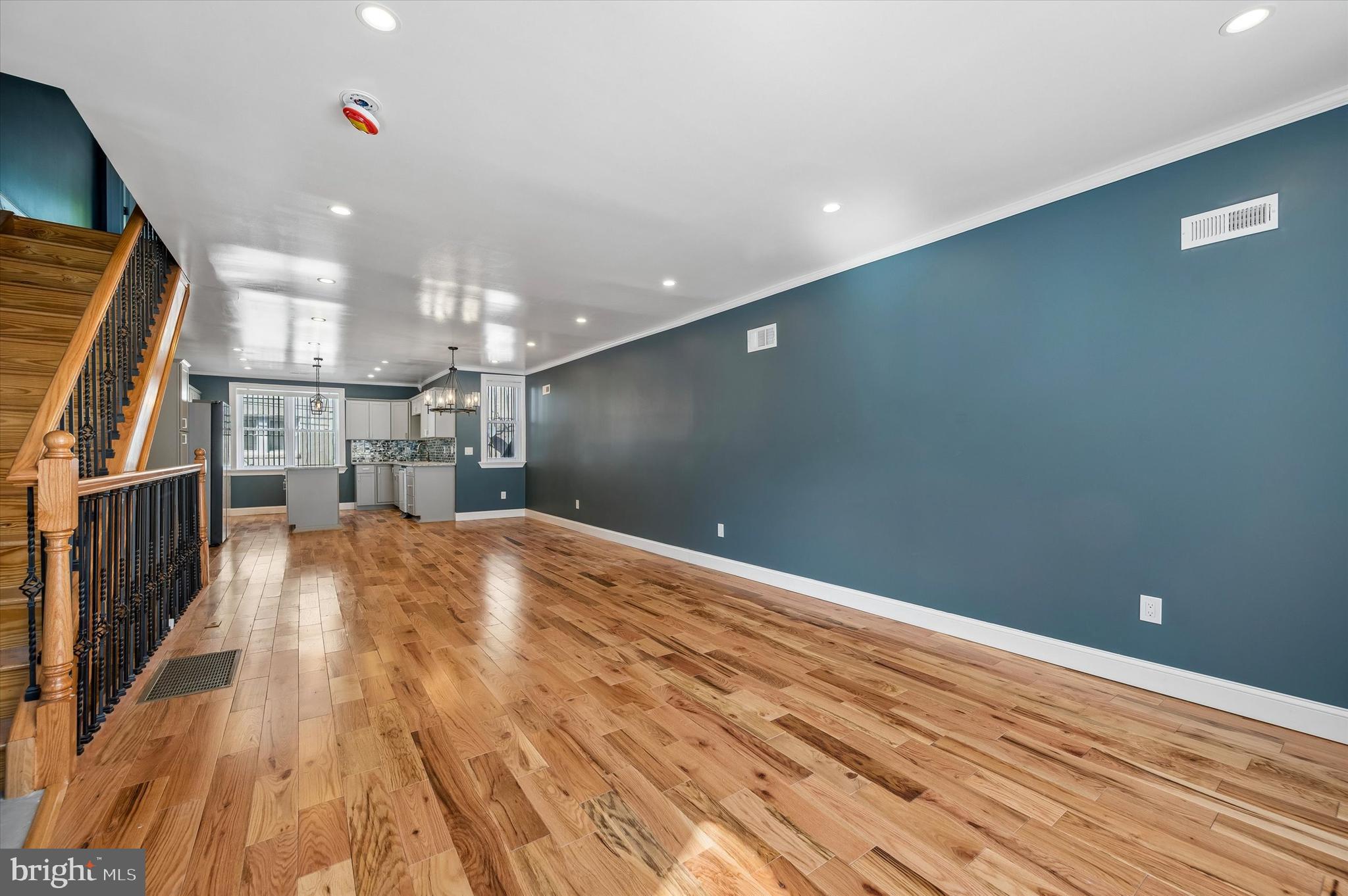 WEST OAK LANE - Residential