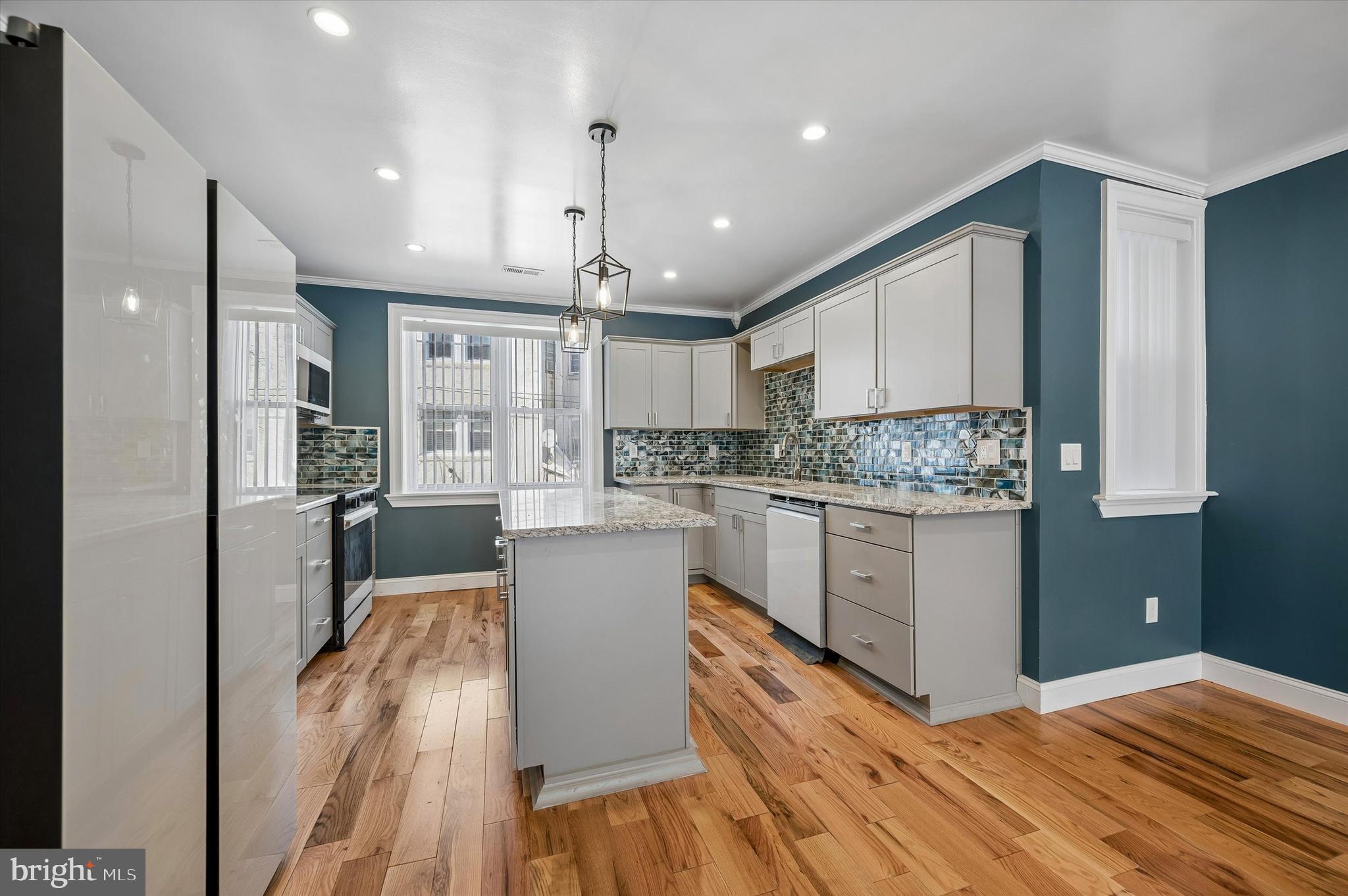 WEST OAK LANE - Residential