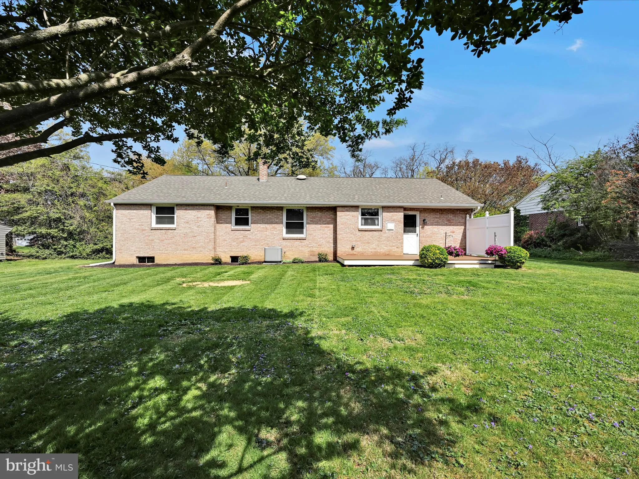 Lancaster, Pennsylvania 17603, United States, 3 Bedrooms Bedrooms, ,1 BathroomBathrooms,Residential,Pending,131810