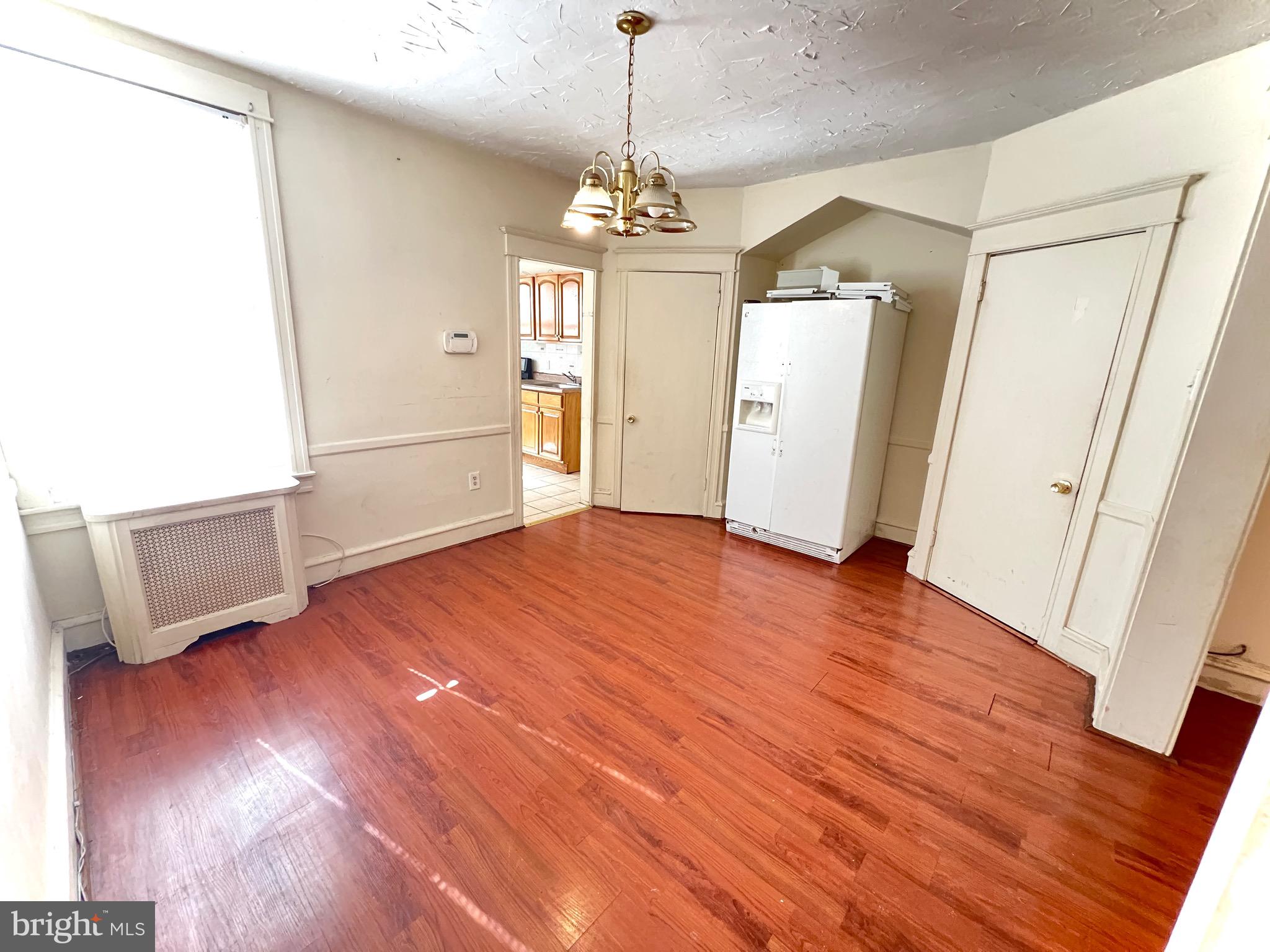 LAWNCREST - Residential