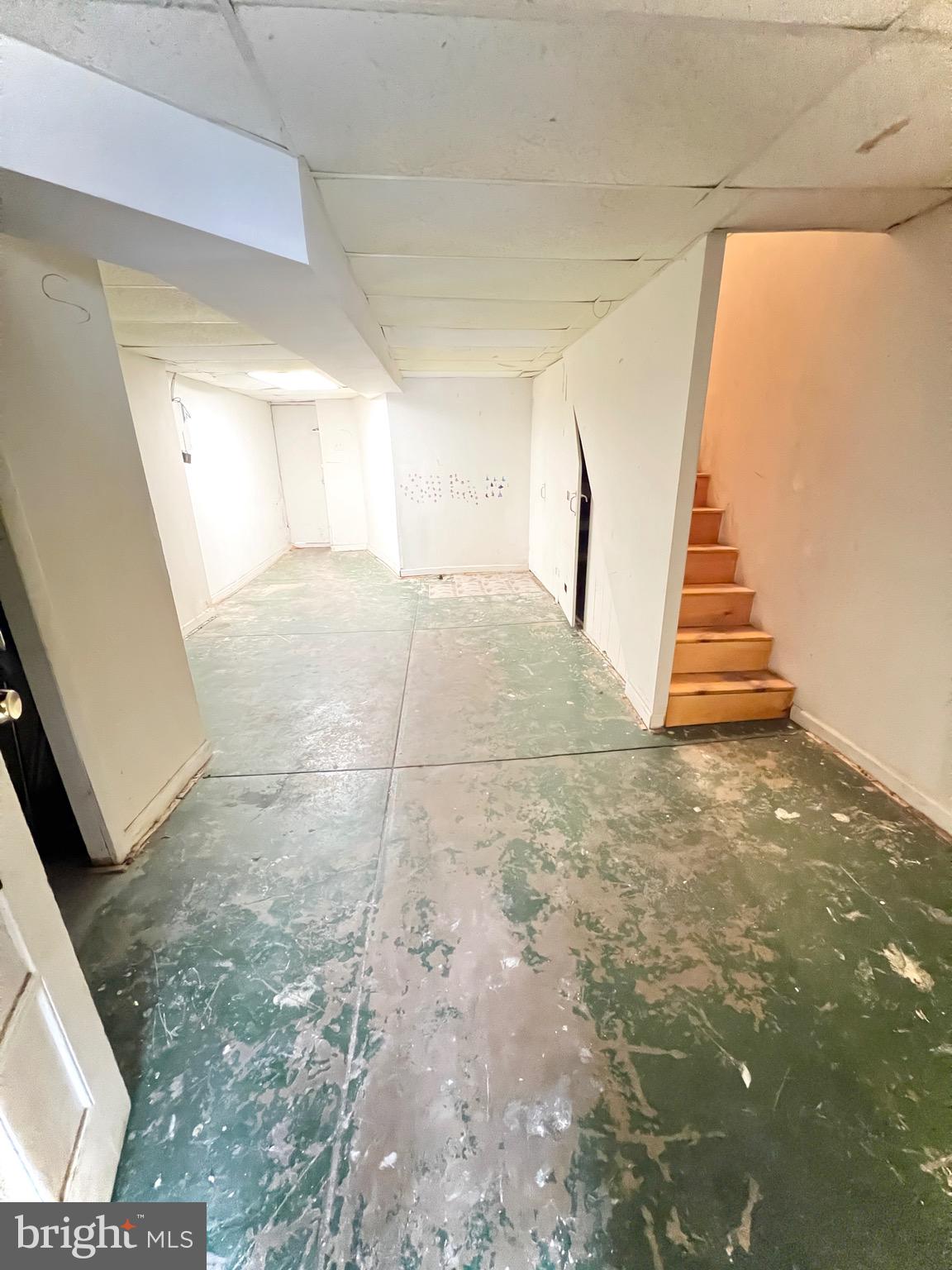 LAWNCREST - Residential