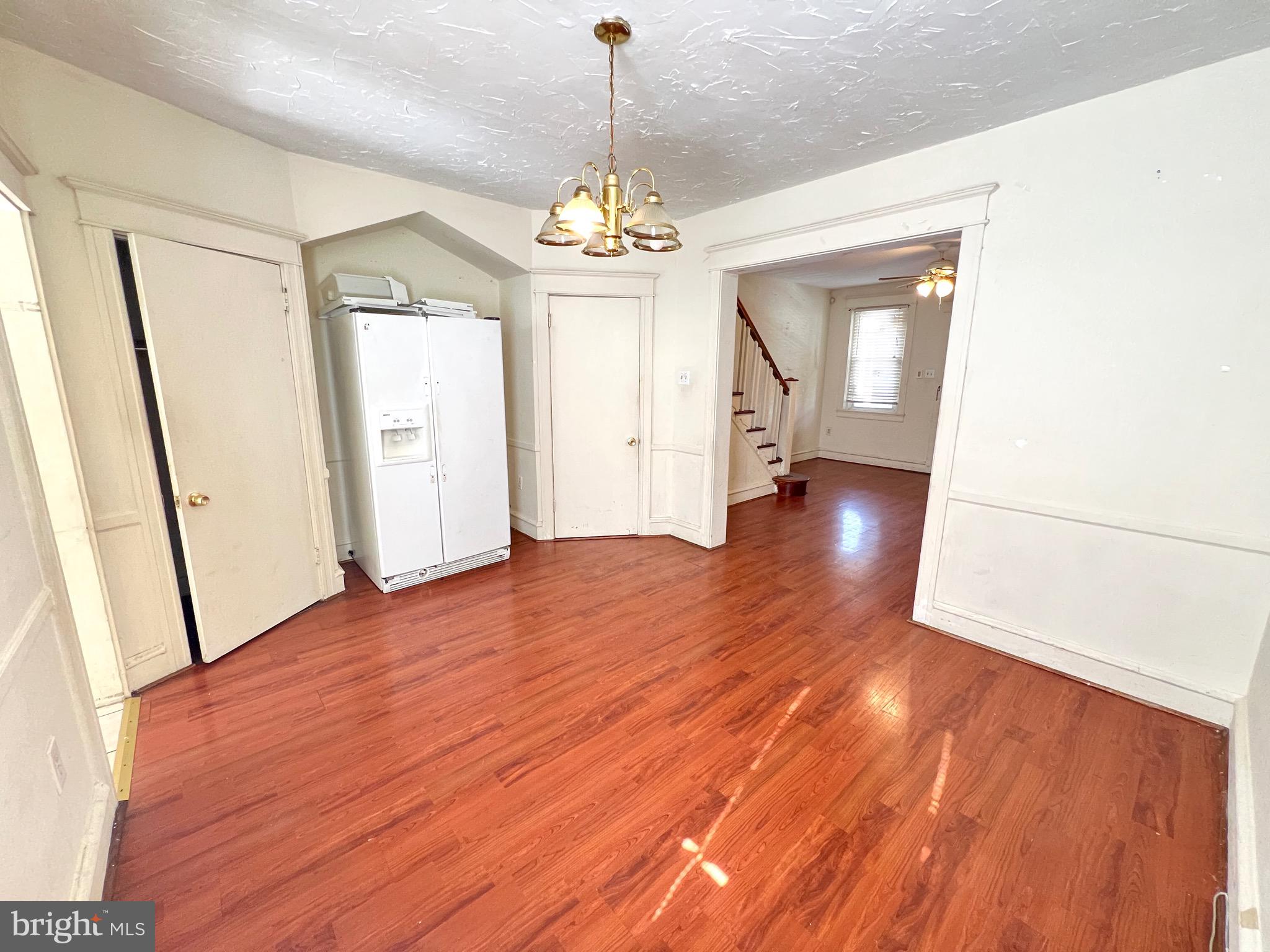 LAWNCREST - Residential