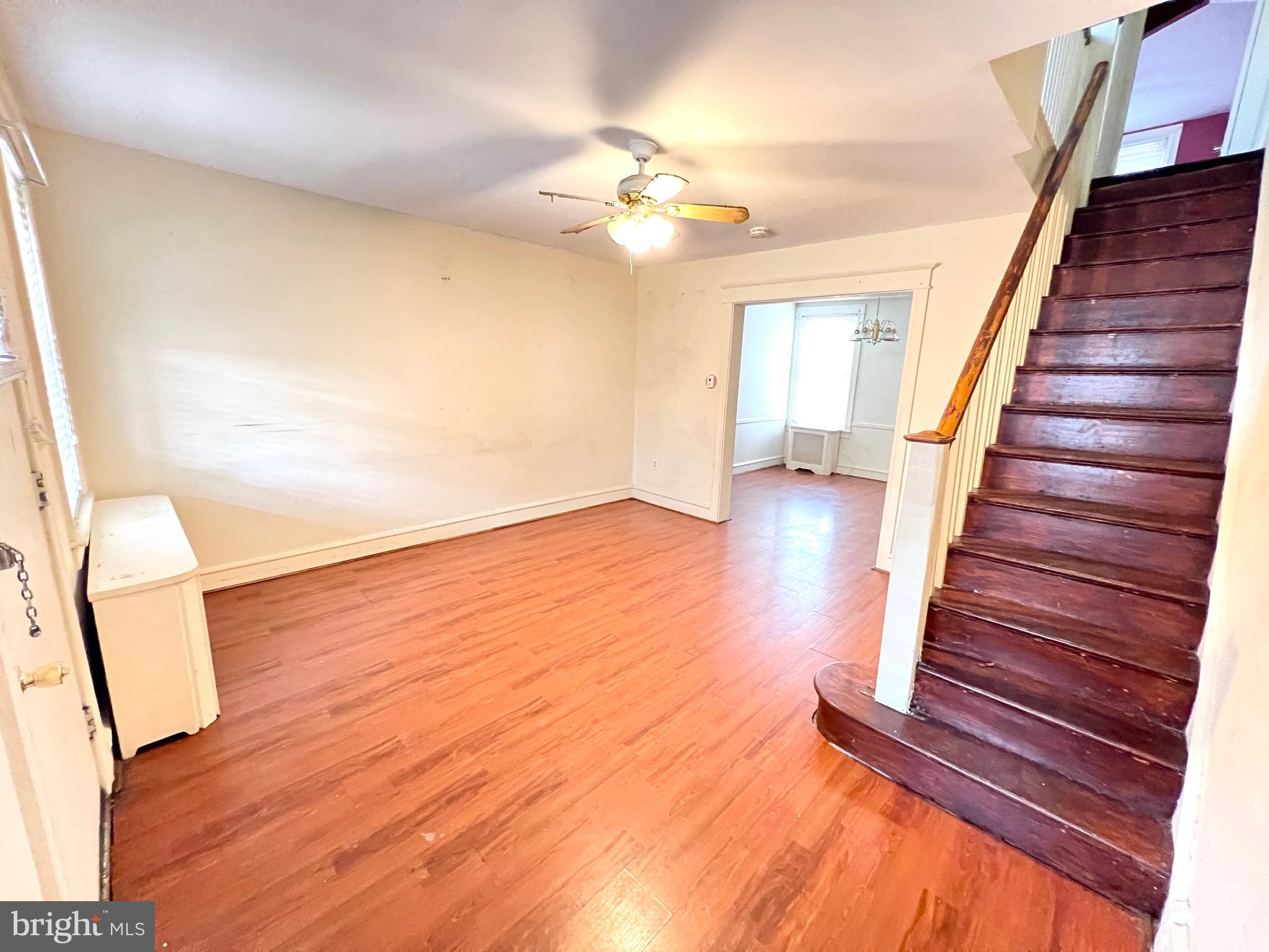 LAWNCREST - Residential