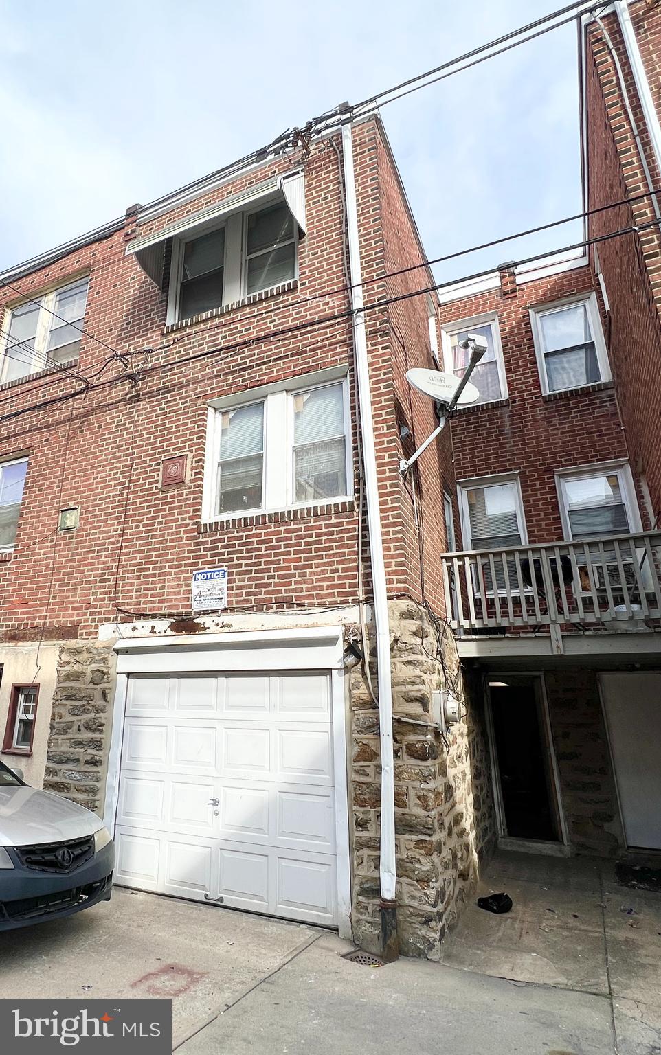 LAWNCREST - Residential