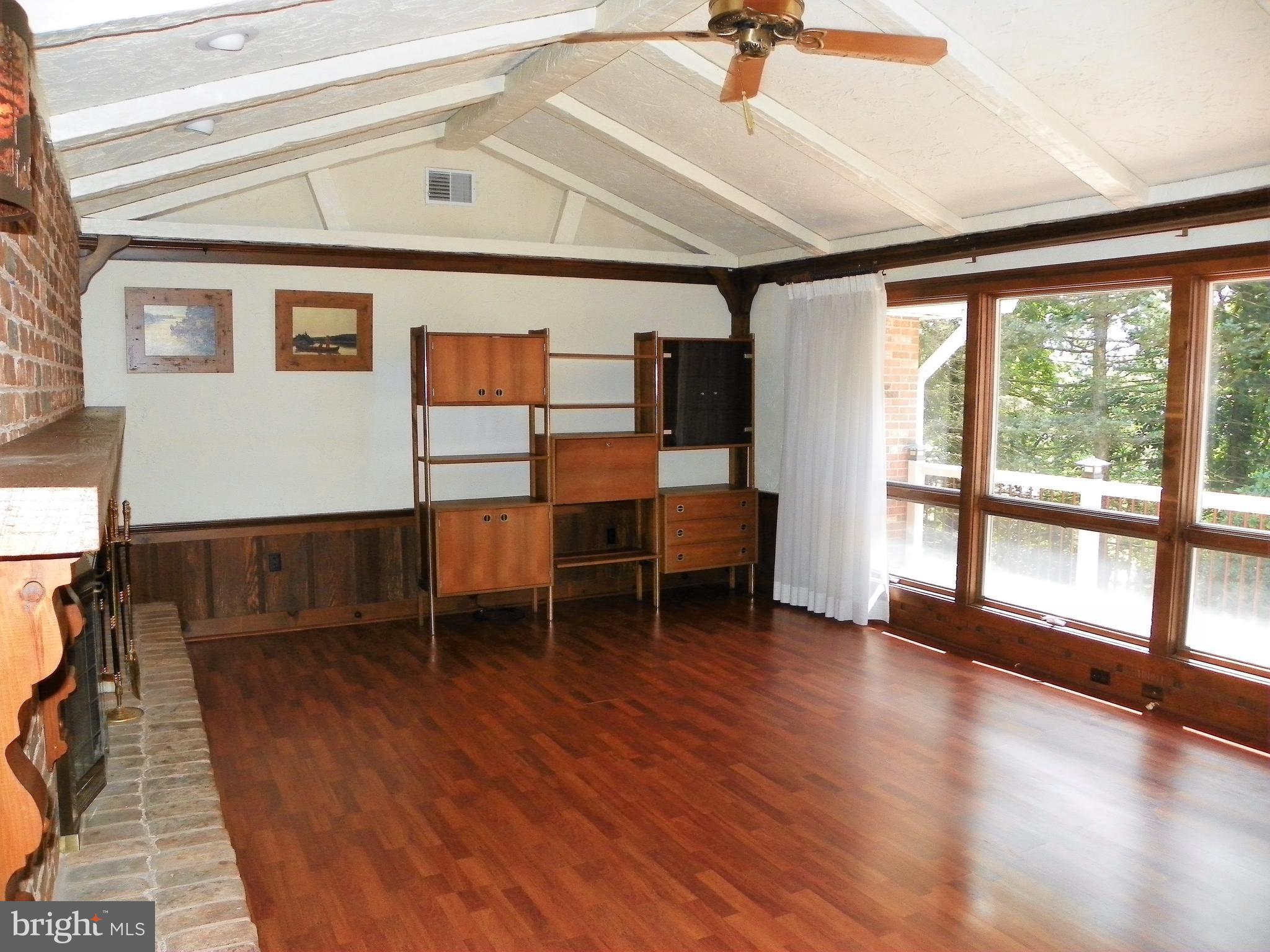 LYNNWOOD - Residential