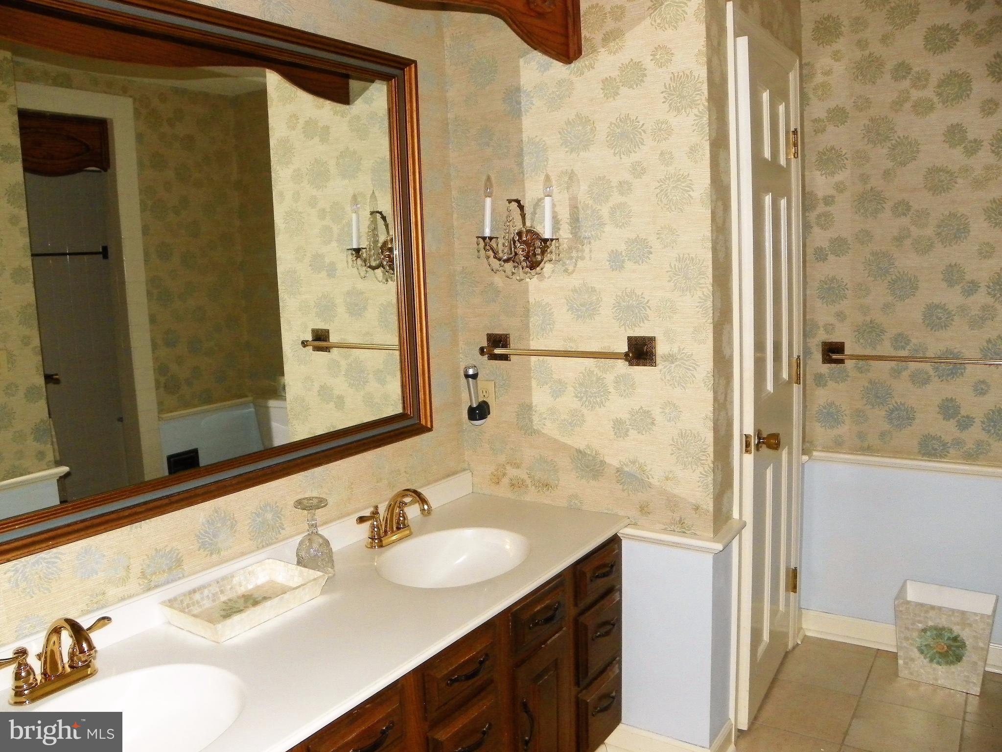 LYNNWOOD - Residential